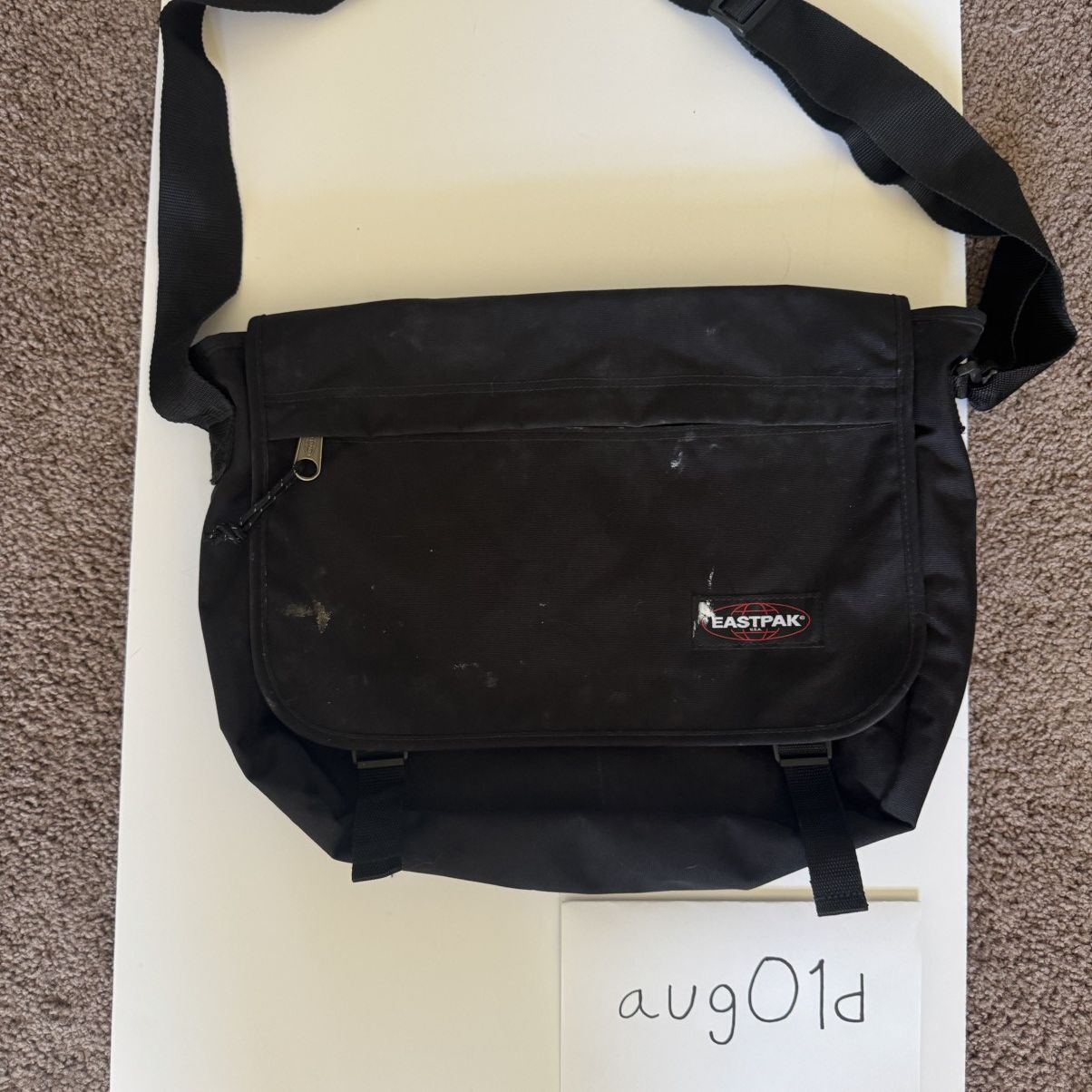 Eastpak eastpak delegate + messenger bag - black Size ONE SIZE - 1 Thumbnail