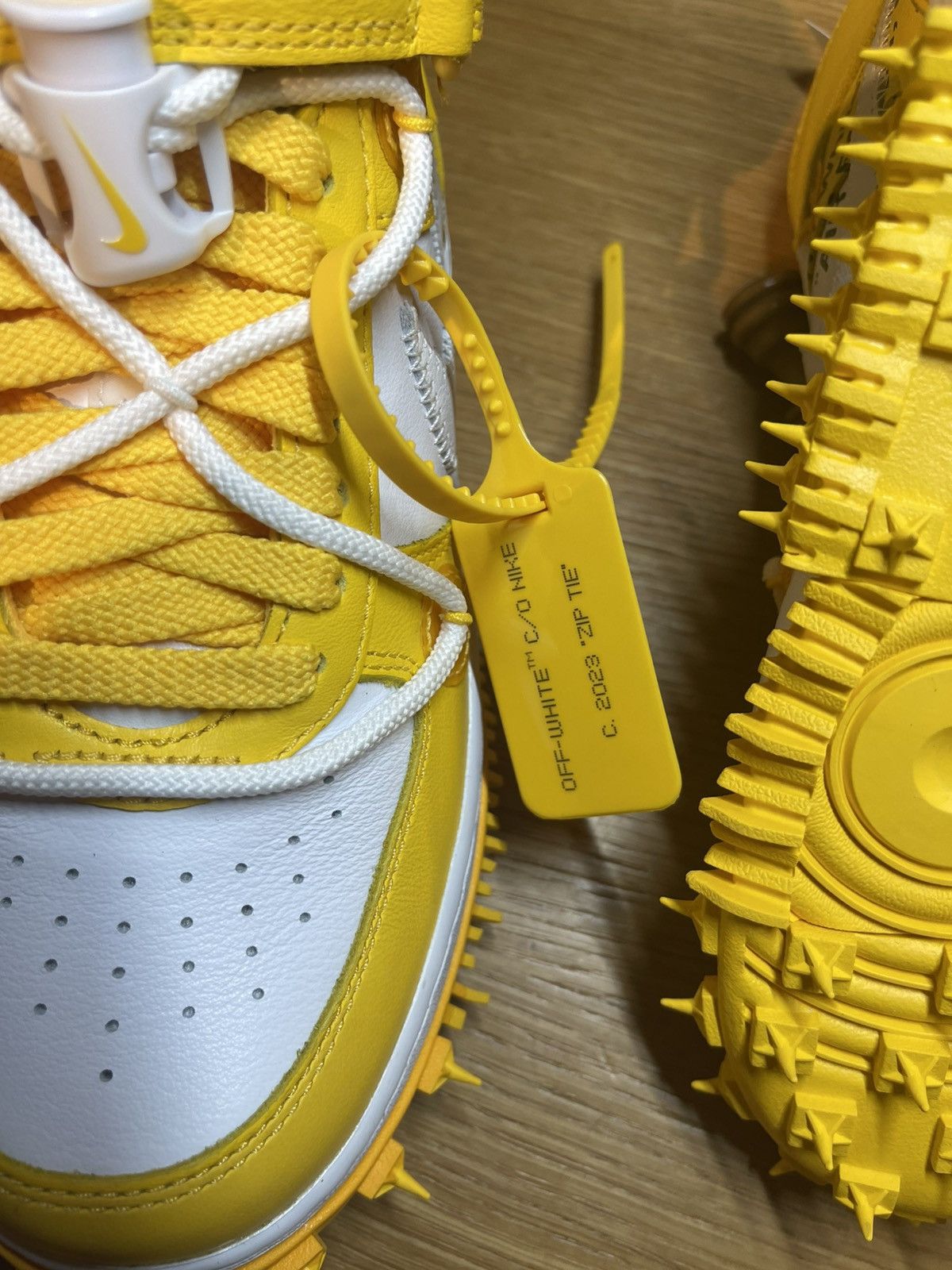 Nike × Off-White Nike Air Force mid Off white gialle Size US 6 / IT 36 - 11 Thumbnail