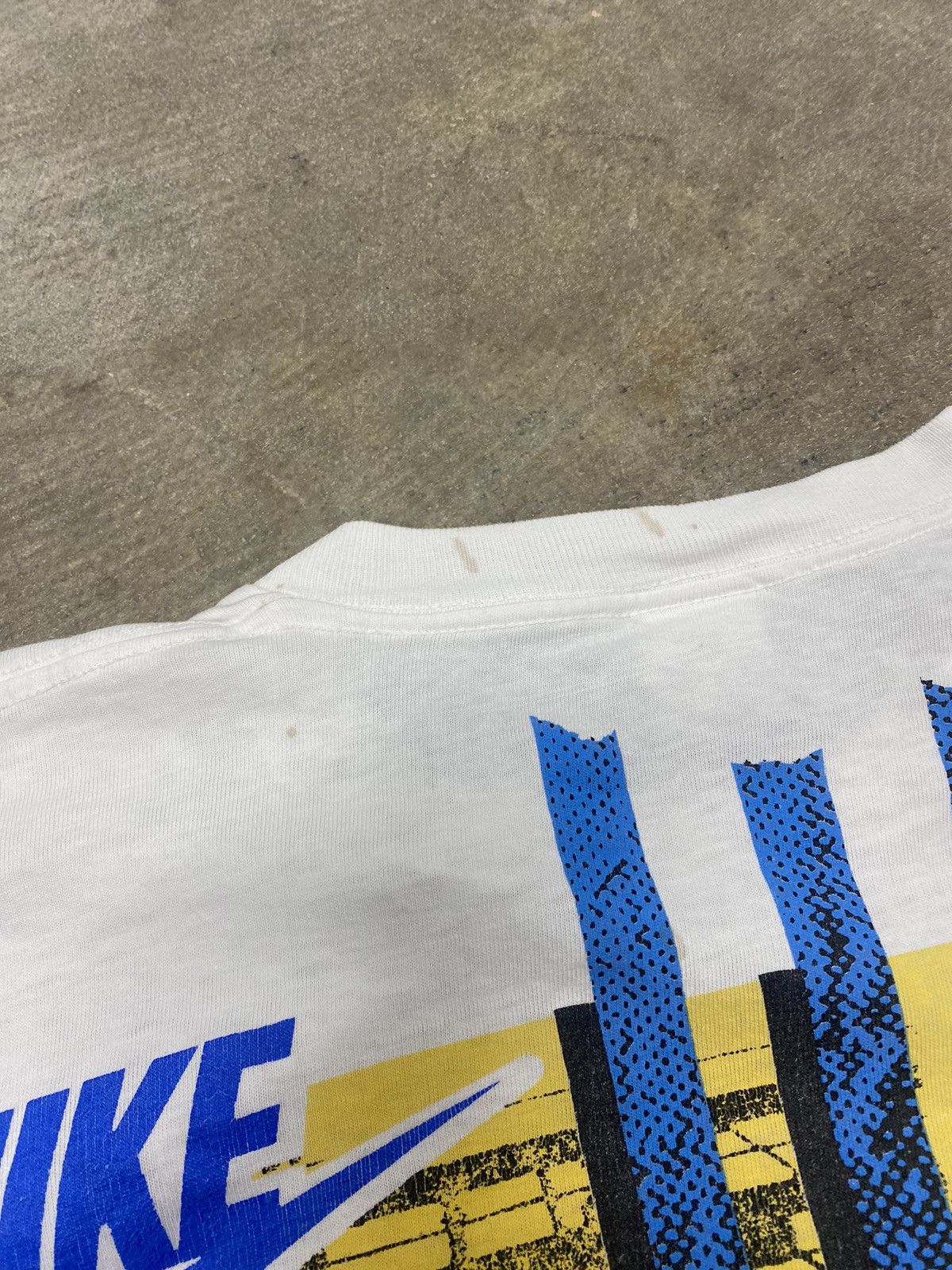Nike × Vintage Vintage 90’s Nike Sportswear Cropped Graphic T-Shirt Size US L / EU 52-54 / 3 - 11 Thumbnail