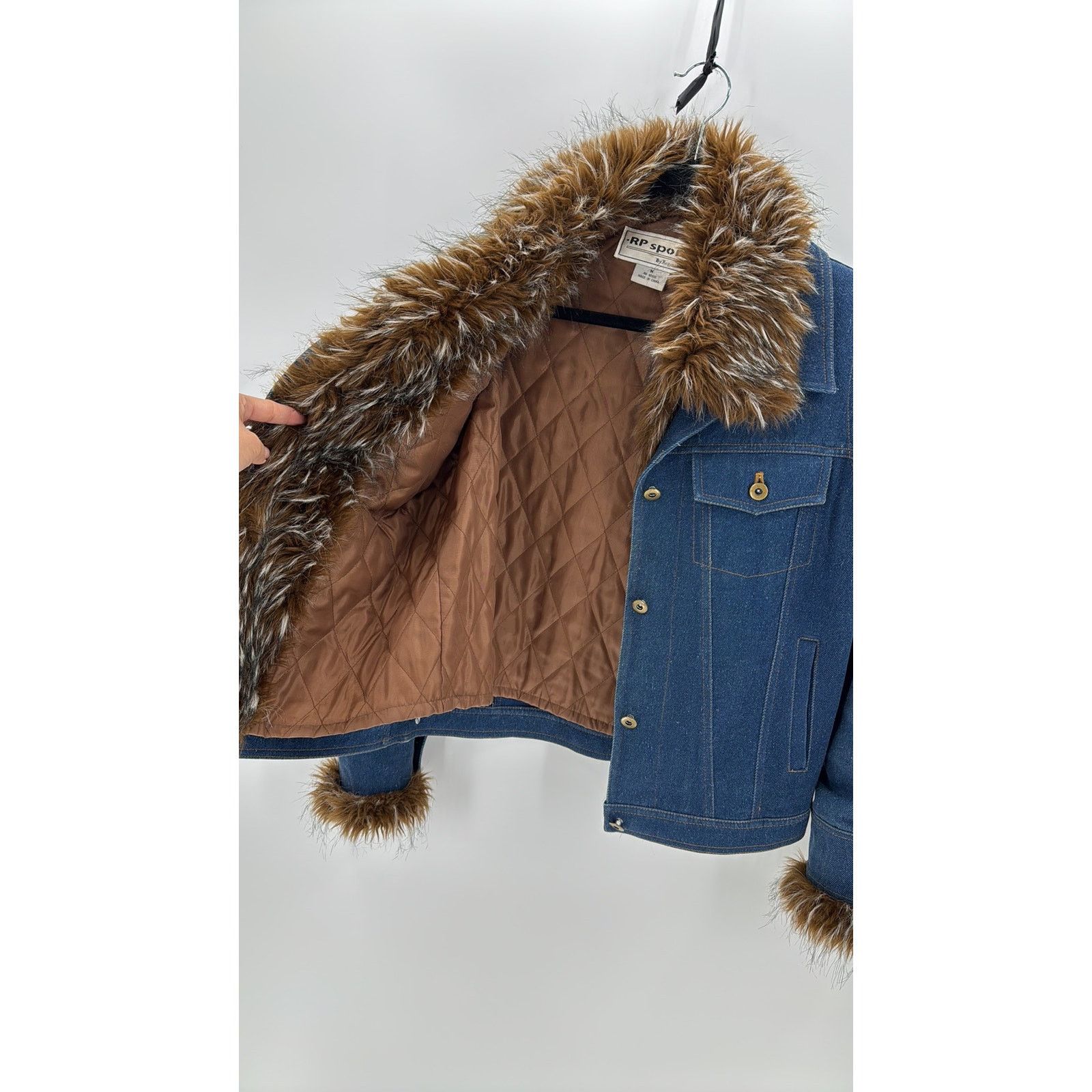 Vintage Regent Park Vintage Faux Fur denim trucker jacket sz M 90s Size M / US 6-8 / IT 42-44 - 8 Thumbnail