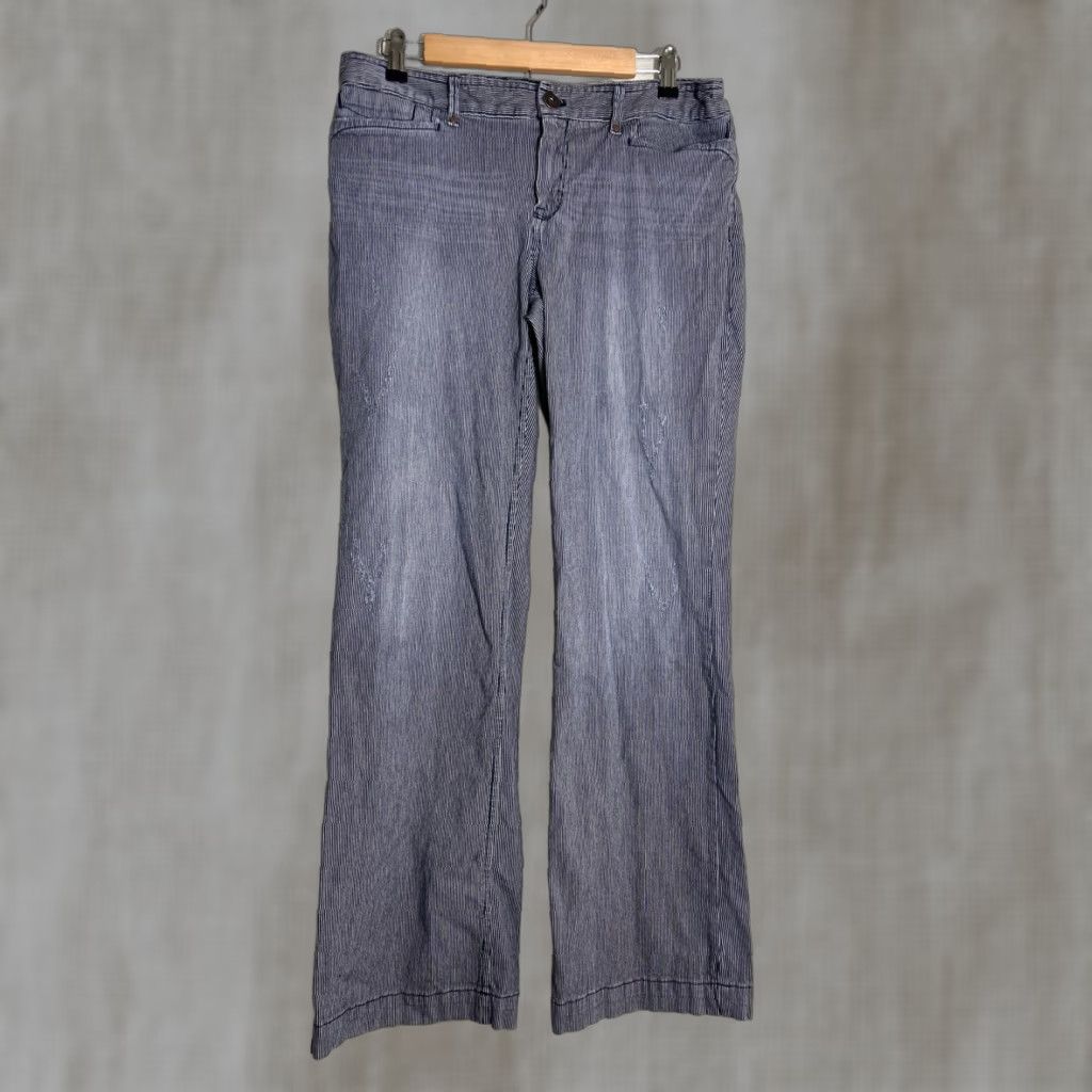 Eddie Bauer Eddie Bauer Womens Pants Striped Blue White Distressed Cotton Spandex 8 Regular 32in Inseam Womens Size 30" / US 8 / IT 44 - 1 Thumbnail