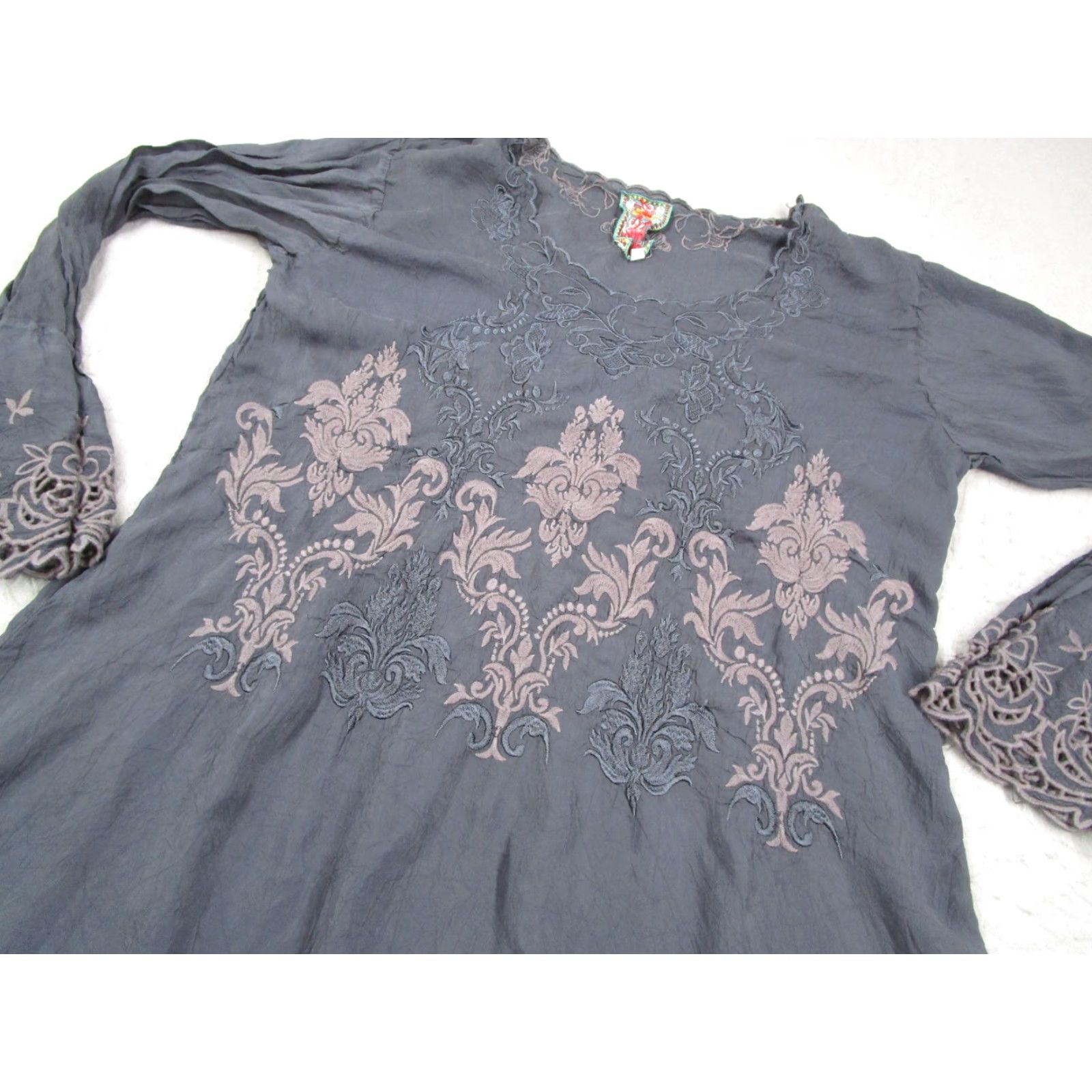 Johnny Was Johnny Was Tunic Womens Small Gray Boho Embroidered Lace Hem Long Sleeve Size S / US 4 / IT 40 - 2 Thumbnail