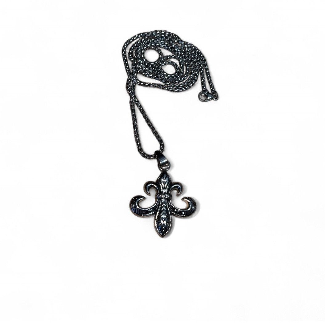 Japanese Brand Vintage Goth Sign Necklace Hip Hop Jewelry Size ONE SIZE - 1 Thumbnail