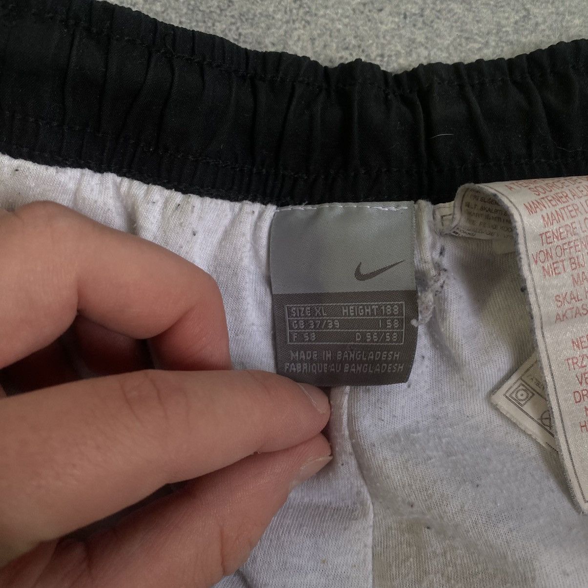 Nike Vintage Nike Track Pants Double Swoosh Y2K Baggy Sweatpants Size US 36 / EU 52 - 7 Thumbnail