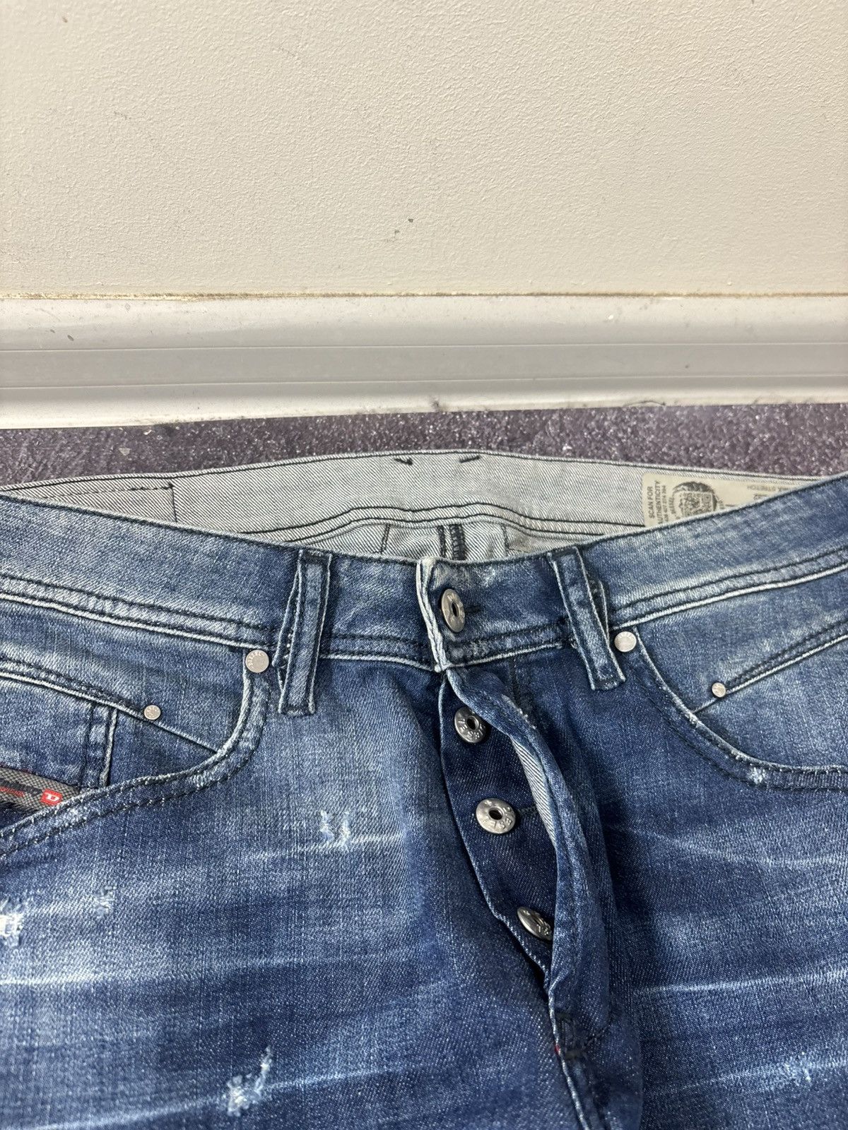Diesel Diesel Belther NWT Men’s Regular Slim Tapered Denim Jeans Size US 28 / EU 44 - 8 Thumbnail