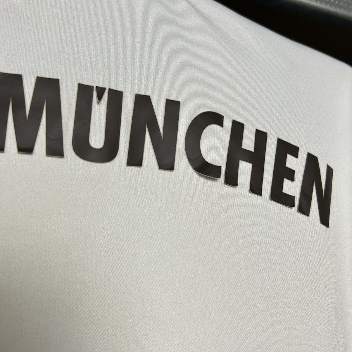 Adidas Vintage Adidas FC Bayern Munchen 2013 Home soccer jersey Size US L / EU 52-54 / 3 - 13 Thumbnail