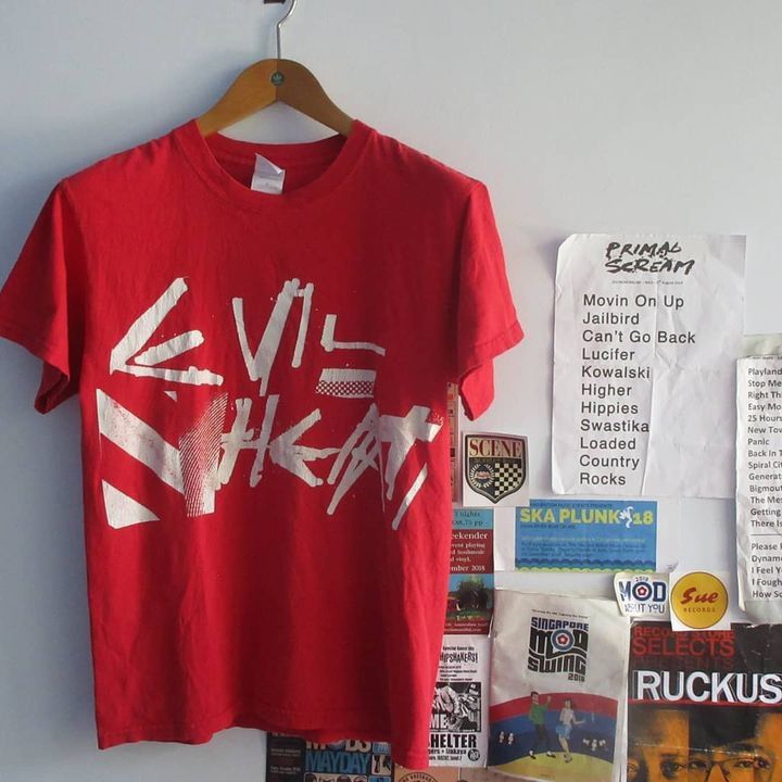 Band Tees × Hysteric Glamour Primal Scream Tshirt Tee evil heat album 2002 Red tee Merc Size US M / EU 48-50 / 2 - 5 Thumbnail