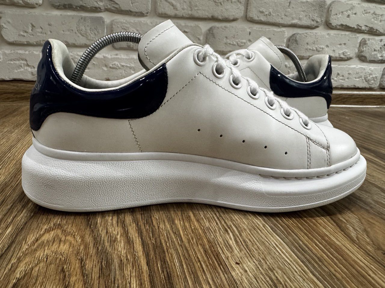 Alexander McQueen Alexander McQueen Oversized Sneakers Size 40 Size US 9 / IT 39 - 8 Thumbnail