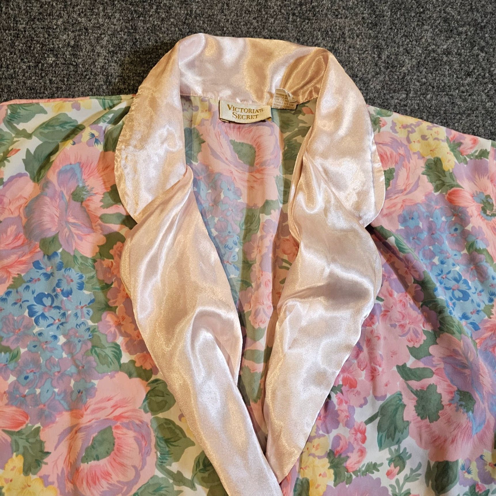 Victoria's Secret VICTORIA'S SECRET Nightgown Womens Medium Pink Floral Button Gold Label Vintage Nightgown Size ONE SIZE - 2 Thumbnail