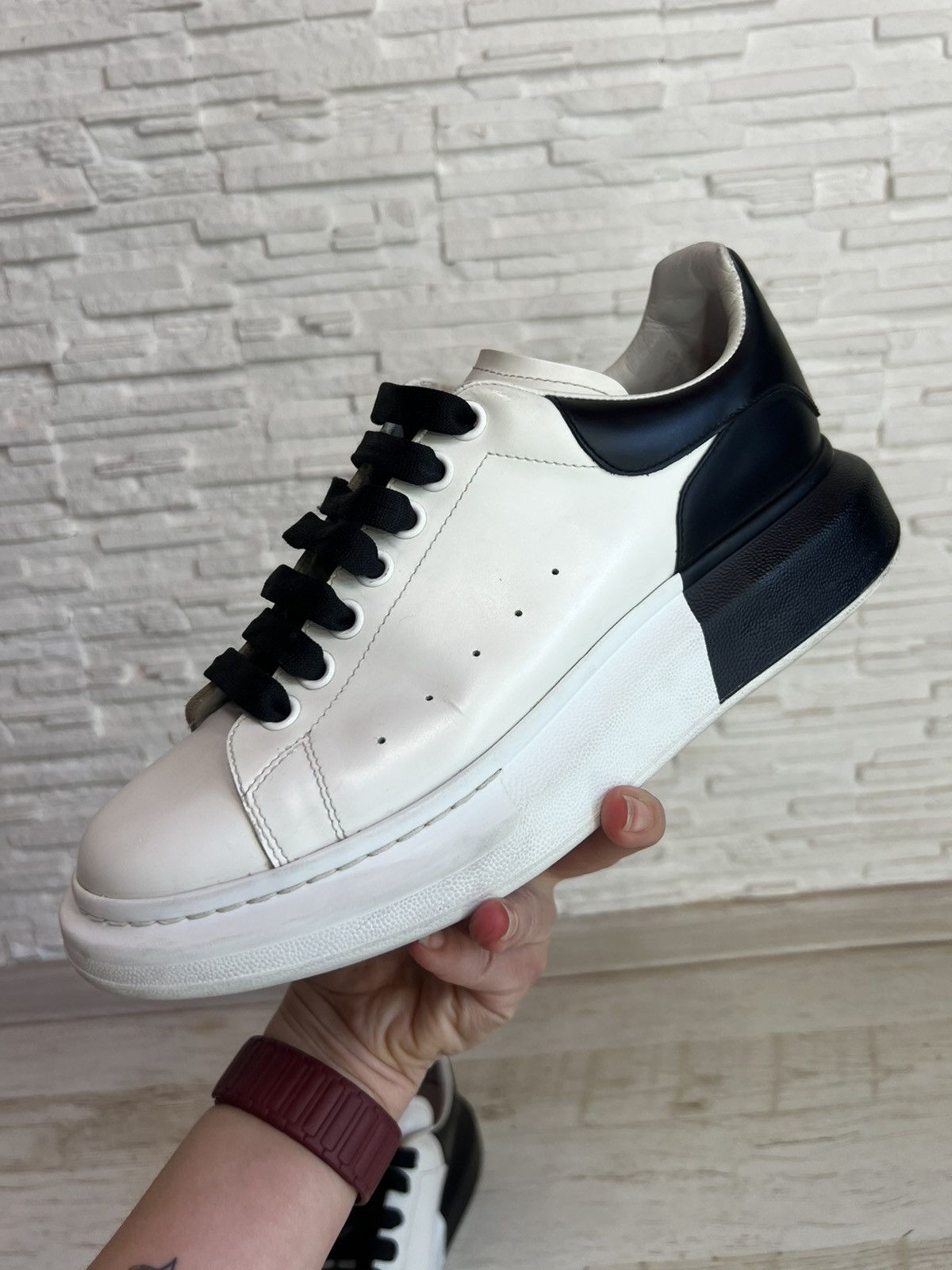 Alexander McQueen Alexander McQueen Oversized Leather Sneakers Size 42 Size US 9 / EU 42 - 10 Thumbnail