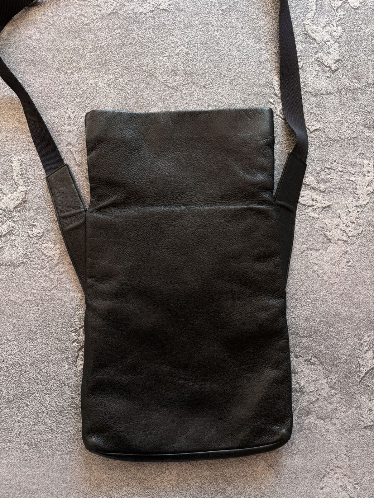 agnes b. Agnes b. Leather Crossbody Avant Garde Bag Made in Japan Size ONE SIZE - 6 Thumbnail
