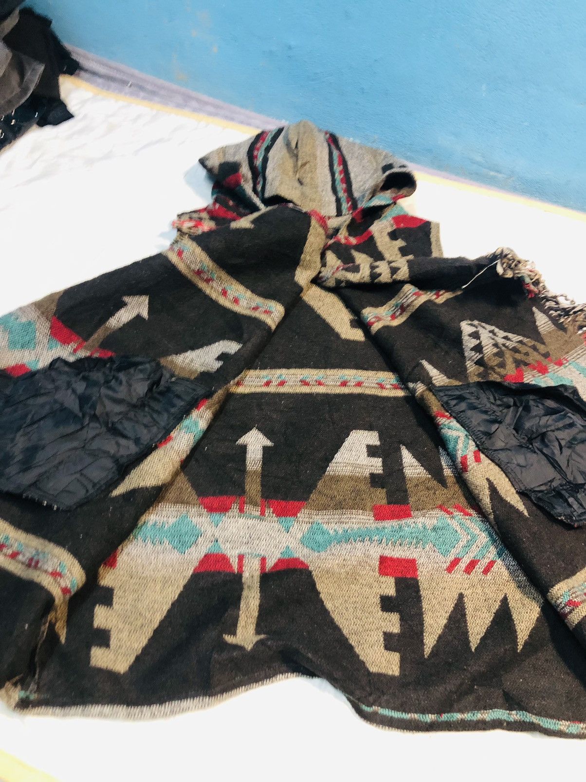 Vintage Navajo Hoodie Sleeveless (1) Size US XL / EU 56 / 4 - 7 Thumbnail