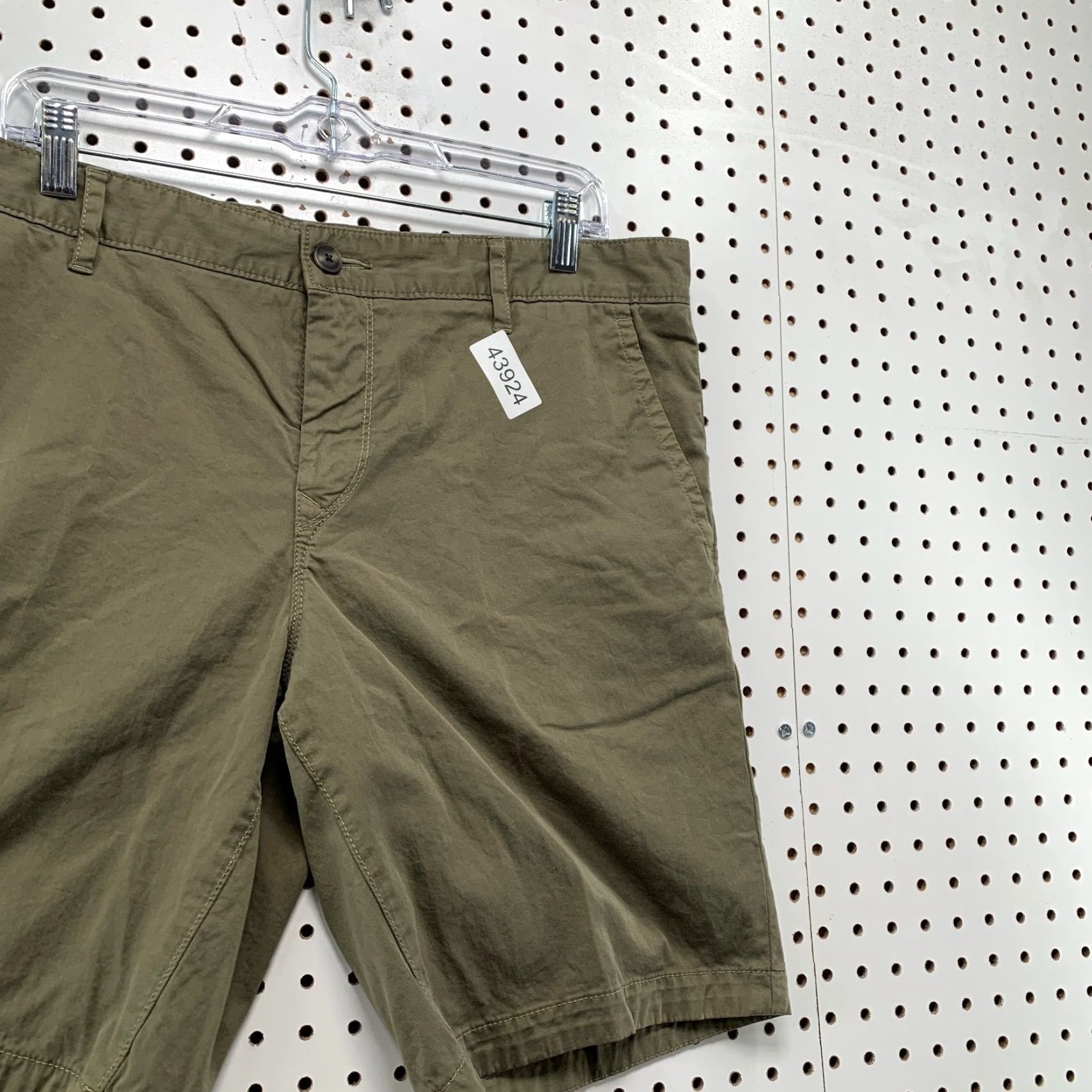 Hugo Boss HUGO BOSS Chino Shorts Mens 36x10 Brown Slim Cotton Casual Zip Pockets Size US 36 / EU 52 - 3 Thumbnail