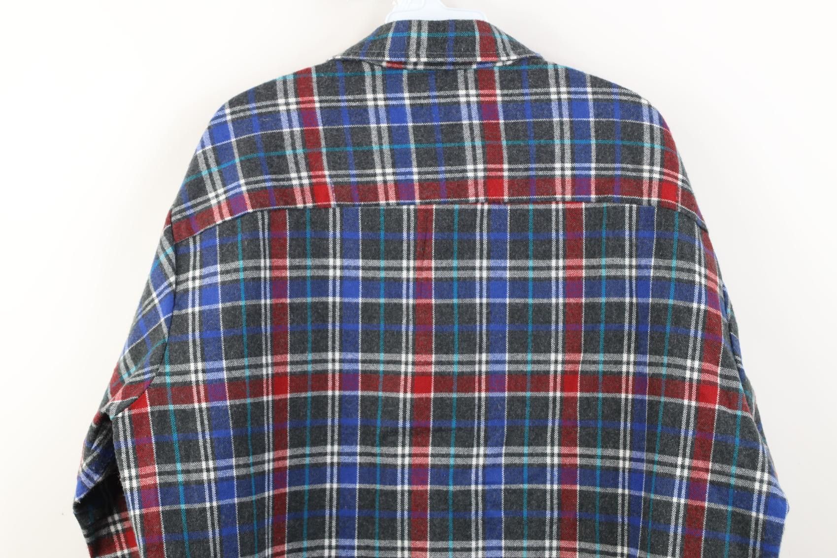 Vintage Vintage 70s Streetwear Knit Collared Button Shirt Plaid Size US L / EU 52-54 / 3 - 11 Thumbnail