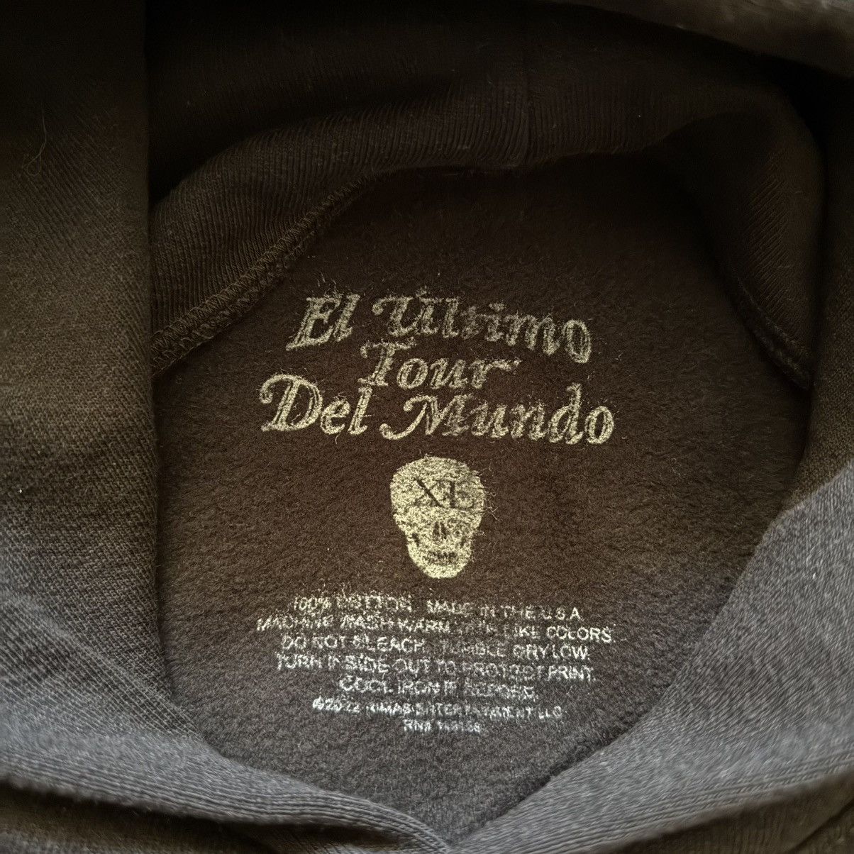 Band Tees 📌 Bad Bunny El Ultimo Tour Del Mundo Oversized Hoodie Size US XL / EU 56 / 4 - 4 Thumbnail