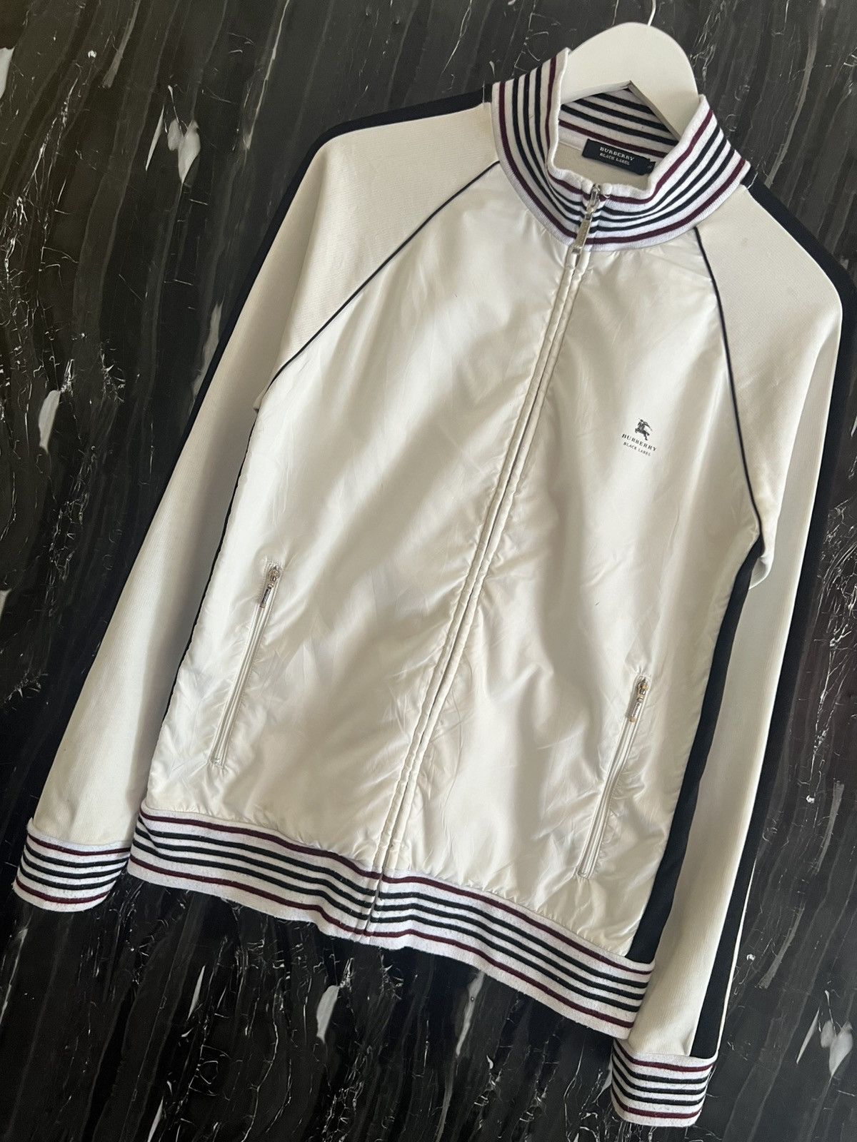 Burberry Burberry Small Logo Sweater – Luxury Minimal Streetwear Size US M / EU 48-50 / 2 - 7 Thumbnail