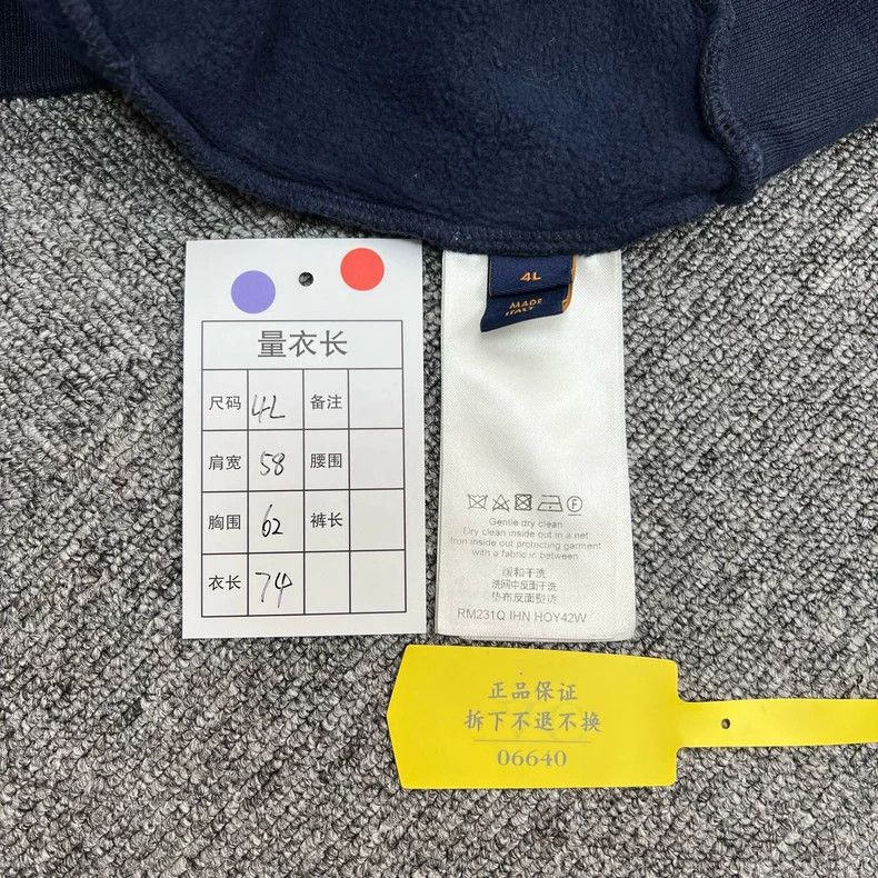 Louis Vuitton Louis Vuitton size 4l Blue logo flocked letter sweatshirt Size US M / EU 48-50 / 2 - 8 Thumbnail