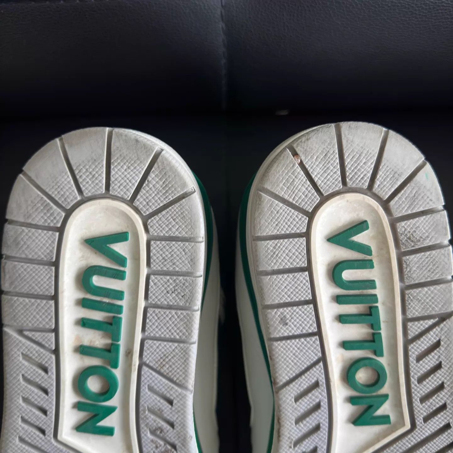 Louis Vuitton LV 25 Trainer Calf Low Green EU8.5 99New Size US 9.5 / EU 42-43 - 9 Thumbnail