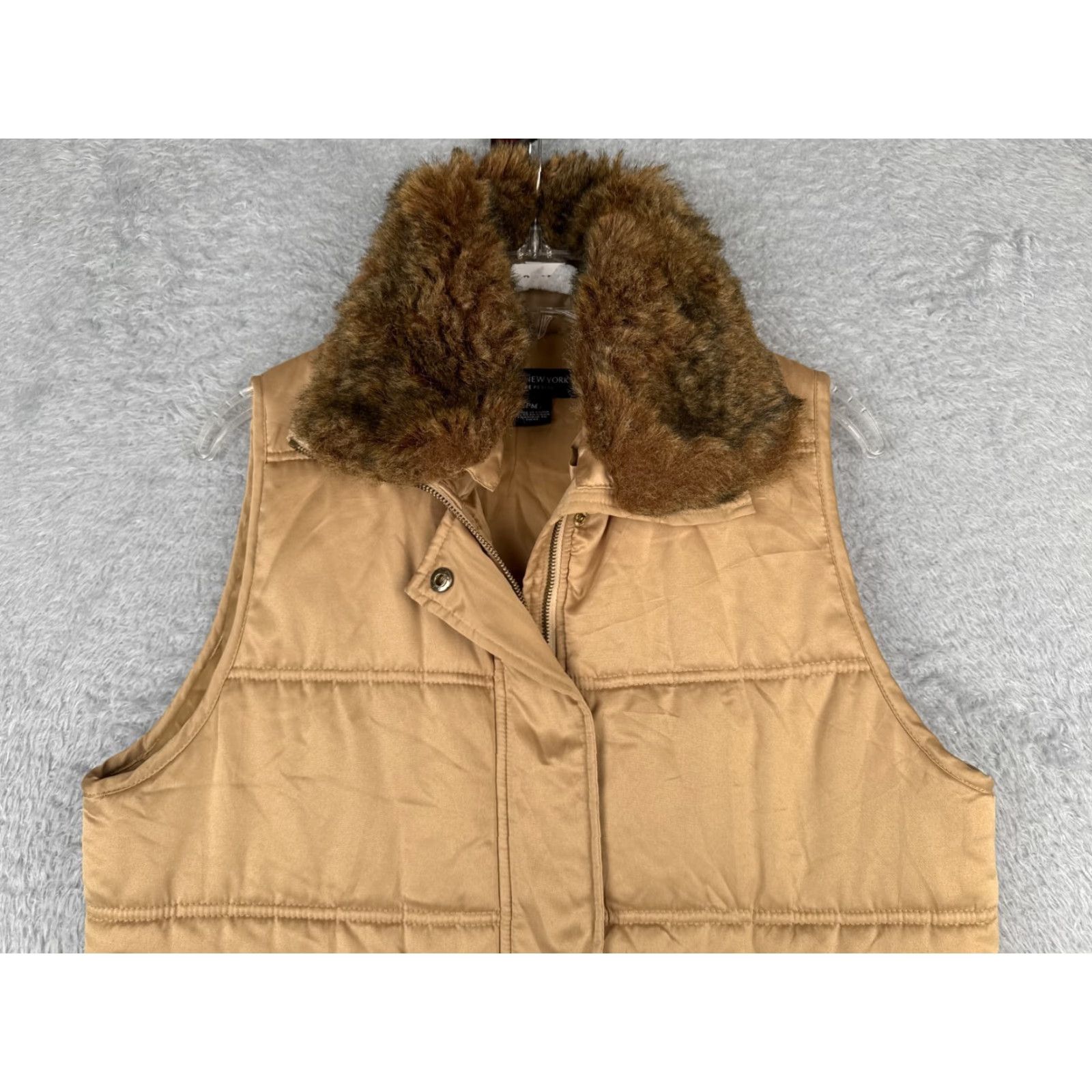 Jones New York Jones New York Vest Womens Petite Medium Beige Faux Fur Collar Pockets Polyester Size M / US 6-8 / IT 42-44 - 4 Thumbnail