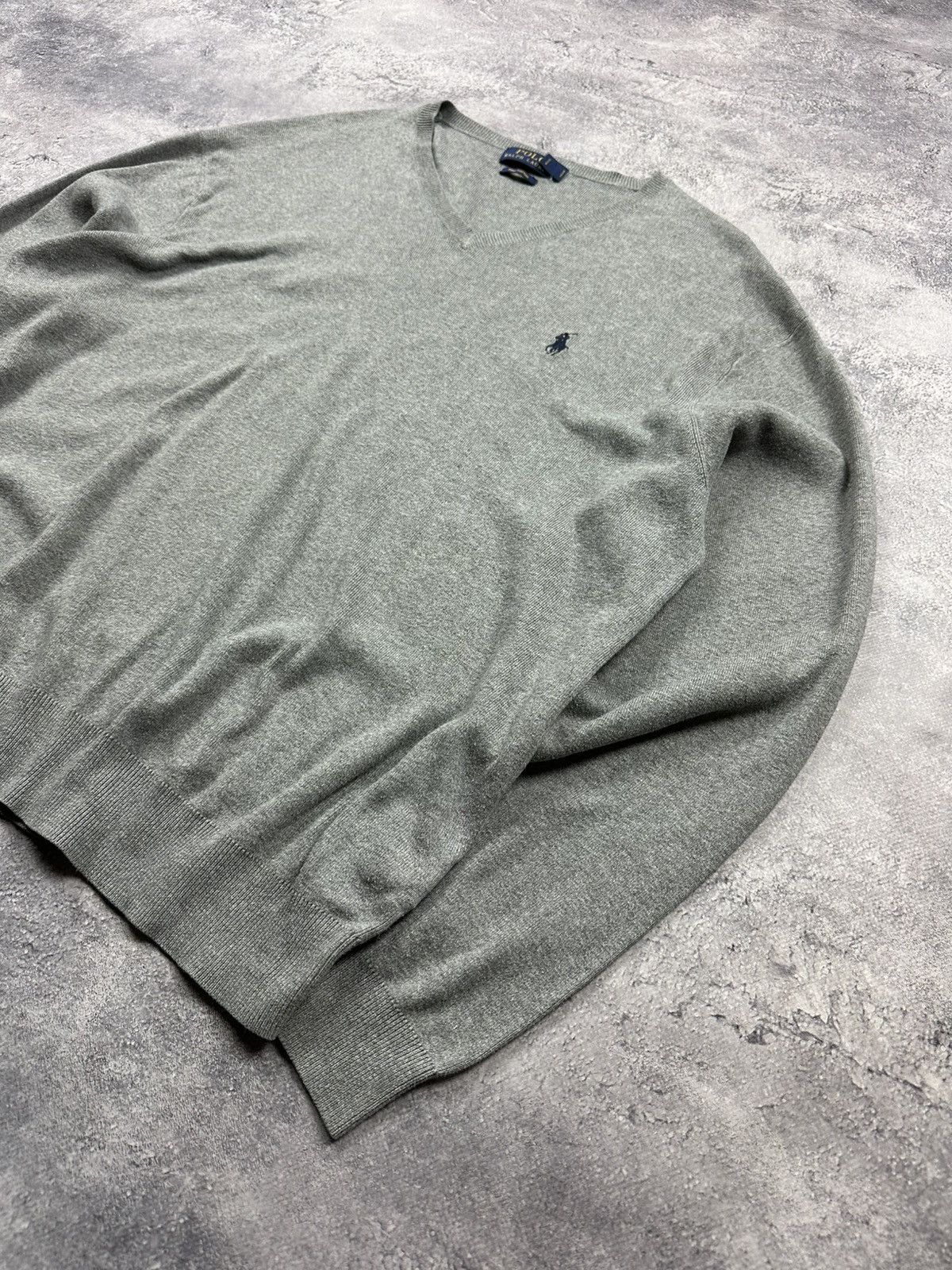 Polo Ralph Lauren Vintage Polo Ralph Lauren Grey V-Neck Sweater Jumper Pony Size US L / EU 52-54 / 3 - 3 Thumbnail