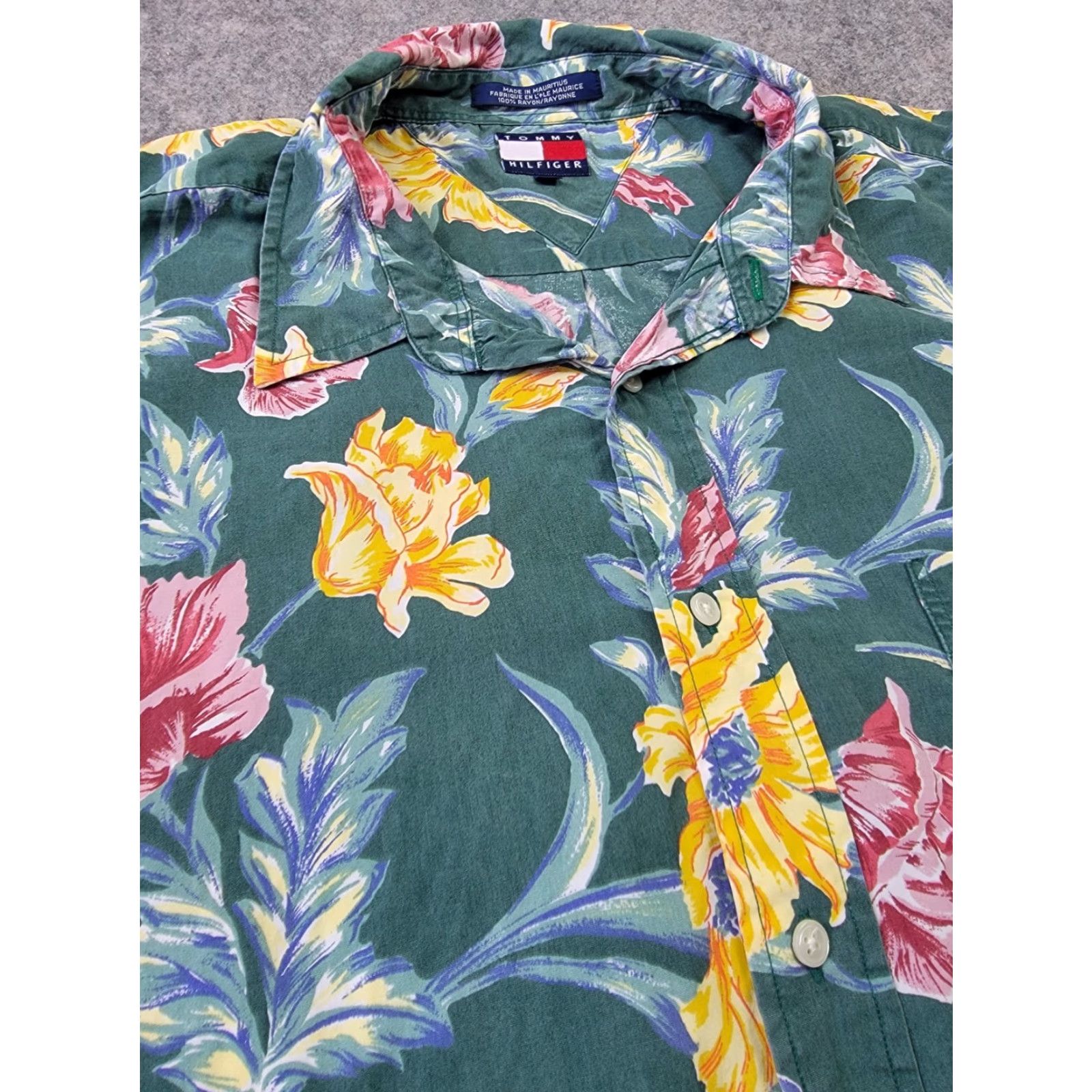 Tommy Hilfiger Tommy Hilfiger Shirt Mens XL Green Floral Button Up Short Sleeve Vintage 90's Size US XL / EU 56 / 4 - 4 Thumbnail