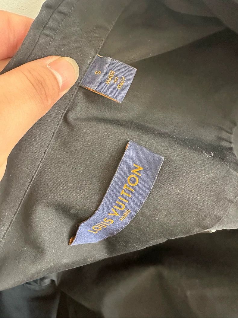 Louis Vuitton Louis Vuitton Black Shirt 2503-Nextarrow Size US S / EU 44-46 / 1 - 3 Thumbnail
