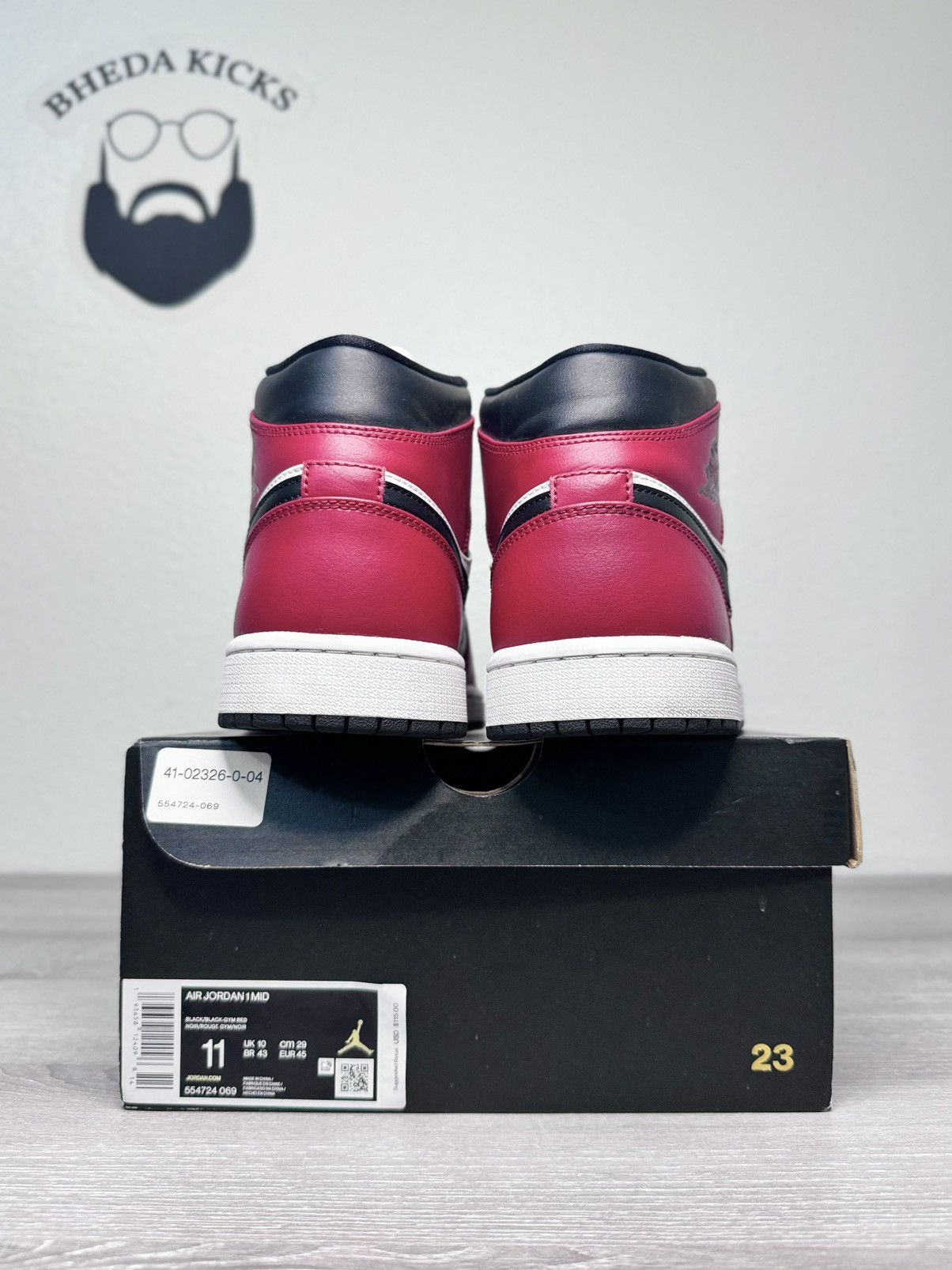 Jordan Brand Jordan 1 mid chicago 554724-069 size 11 Size US 11 / EU 44 - 6 Thumbnail