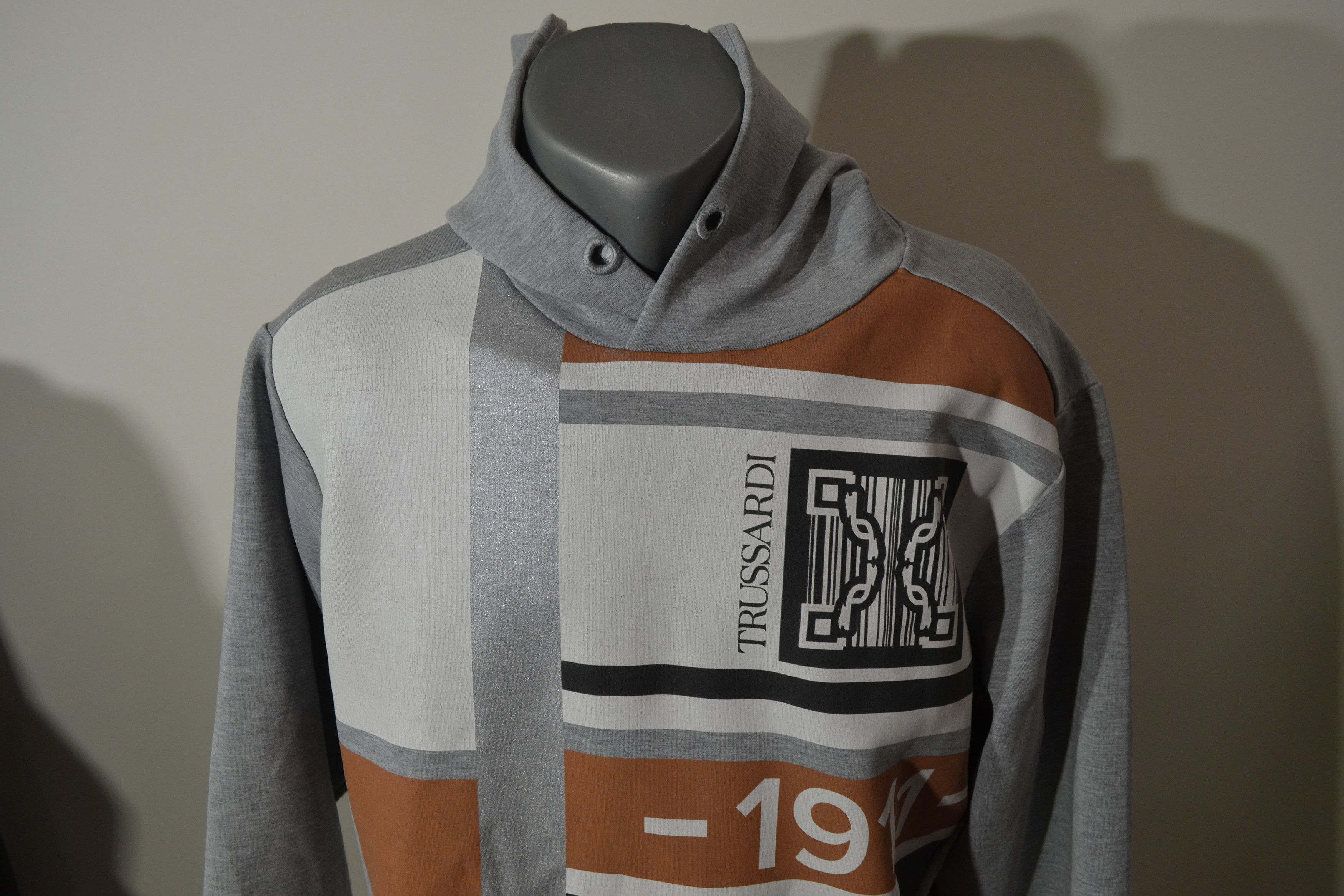 Trussardi Trussardi Graphic Hoodie – Streetwear Style - XL Size US XL / EU 56 / 4 - 3 Thumbnail