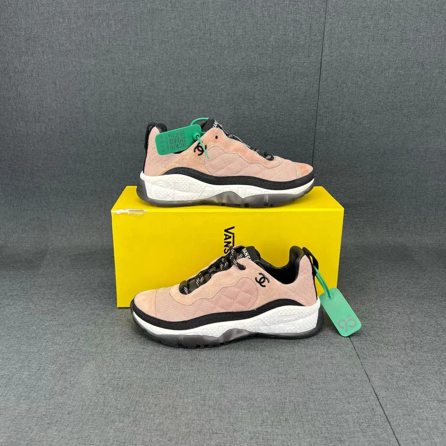 Chanel Chanel Pink Low-Top Casual Shoes. Size US 6 / IT 36 - 6 Thumbnail