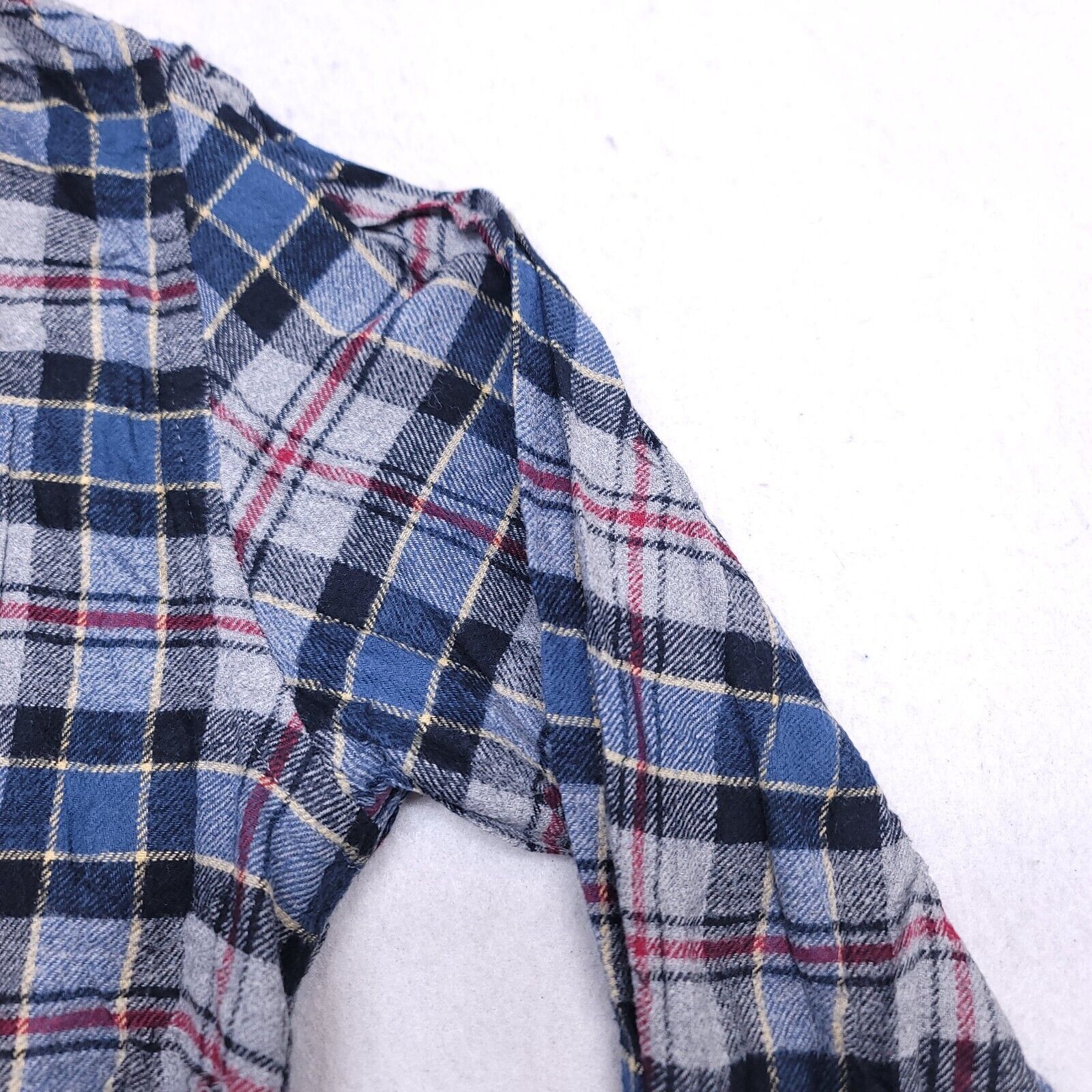 Croft & Barrow Croft & Barrow Tartan Flannel Shirt Mens Size M Gray Blue Size US M / EU 48-50 / 2 - 5 Thumbnail