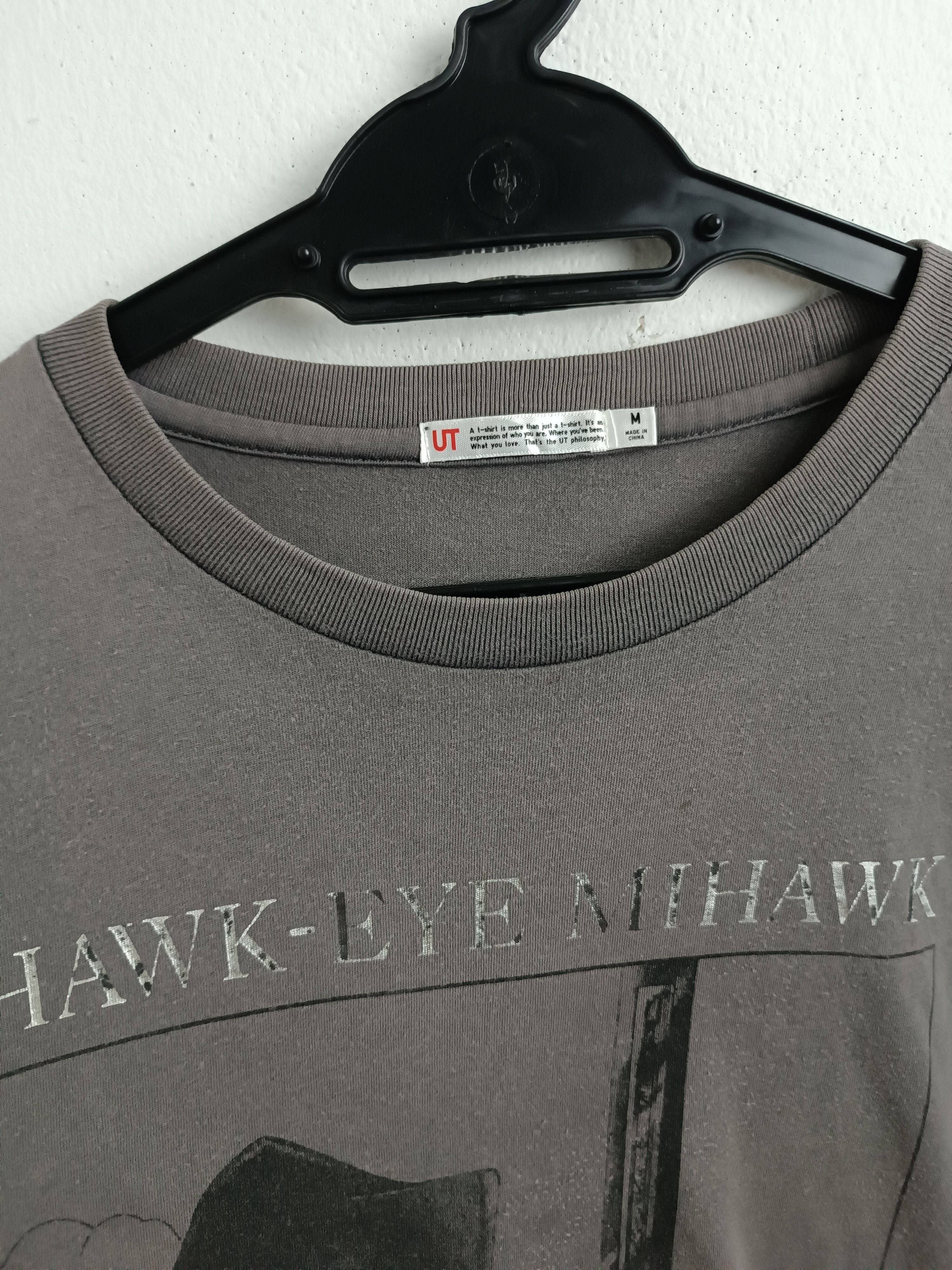Anime VINTAGE ONE PIECE HAWKEYE MIHAWK SWORDSMEN VERY RARE TEE Size US M / EU 48-50 / 2 - 11 Thumbnail