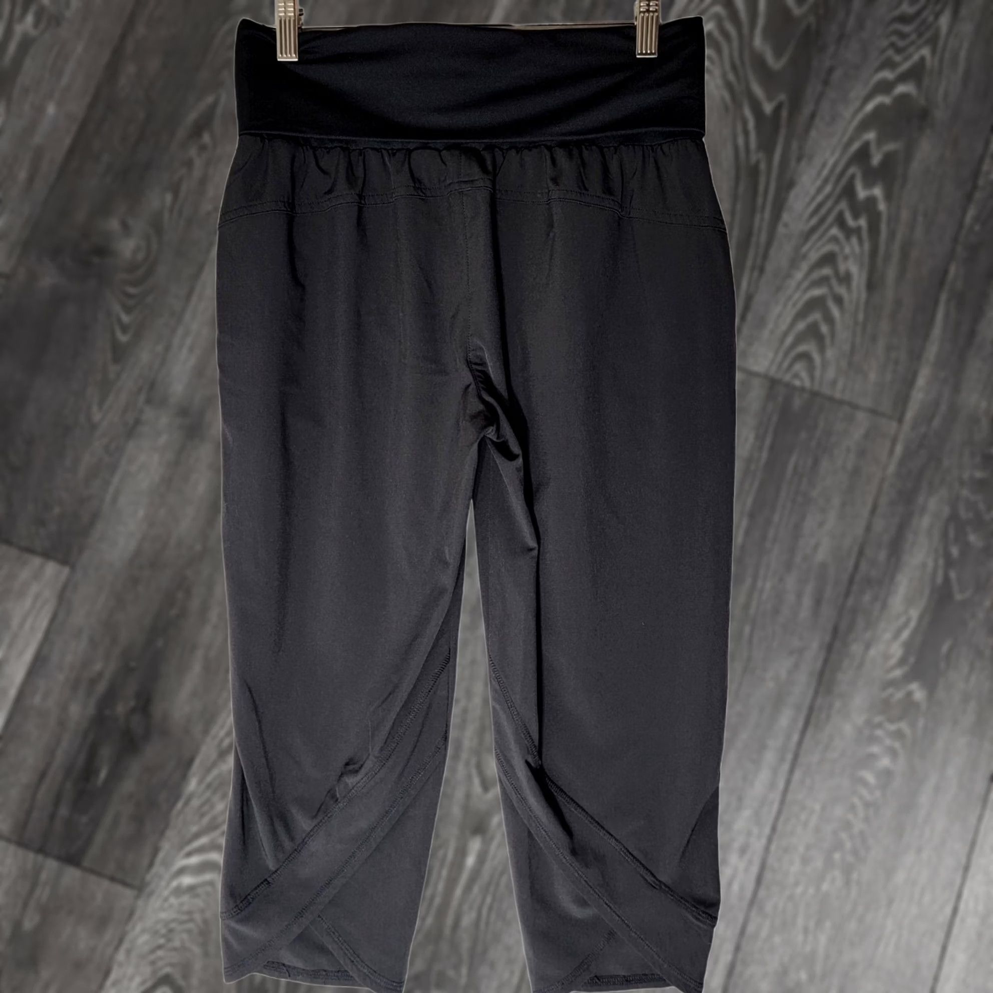 Vintage Calia Athletic Capri Pants Pull On Yoga Black Fold Over Waistband XS Size 26" / US 2 / IT 38 - 1 Thumbnail