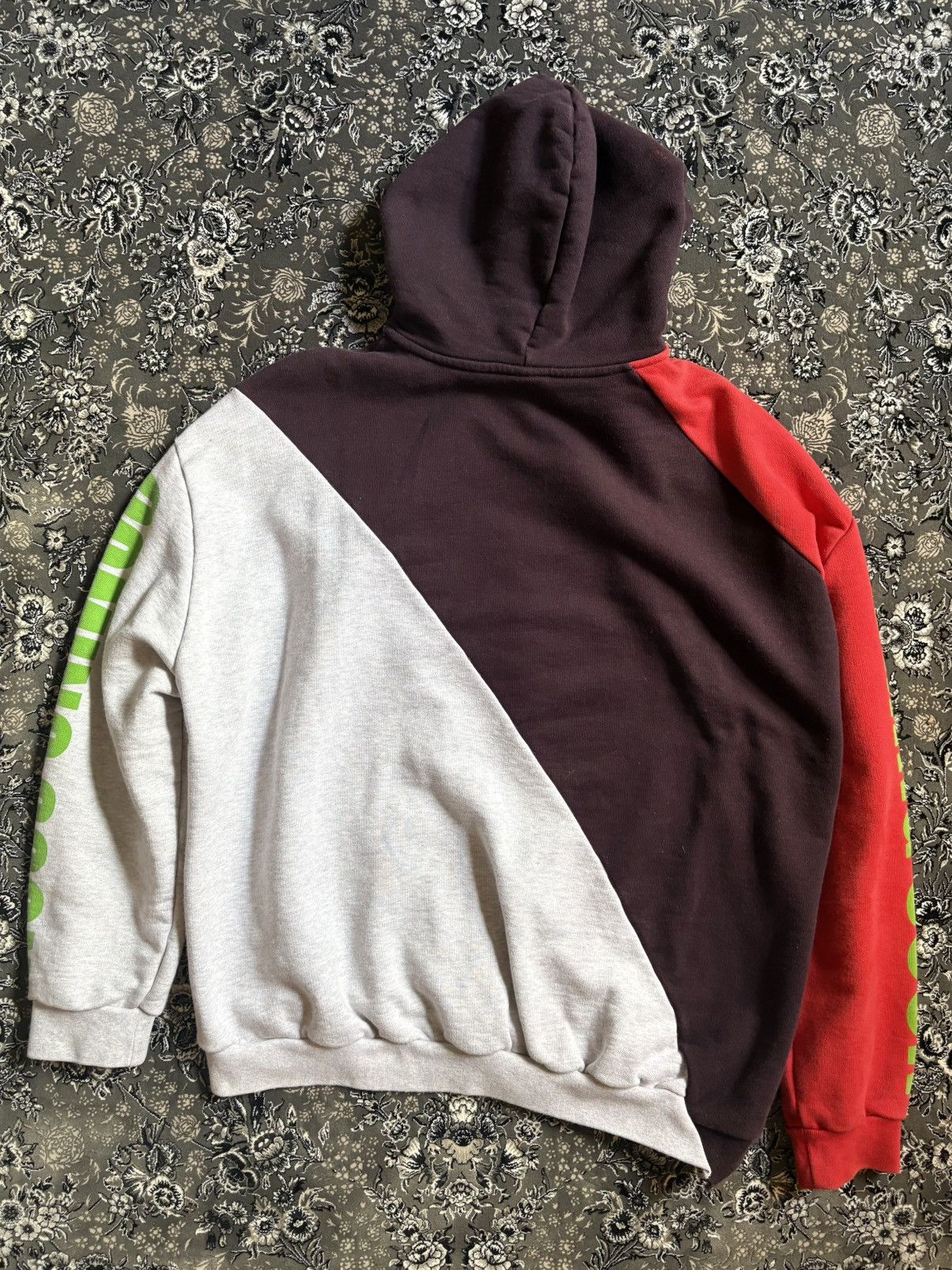 Vetements Vetements SS18 Zurich Reconstructed Hoodie Size US S / EU 44-46 / 1 - 6 Thumbnail