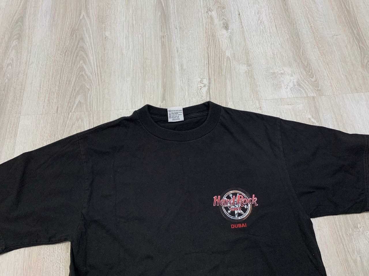 Hard Rock Cafe × Vintage Mens vintage t shirt Hard Rock Cafe Dubai Size M/L Size US M / EU 48-50 / 2 - 2 Thumbnail