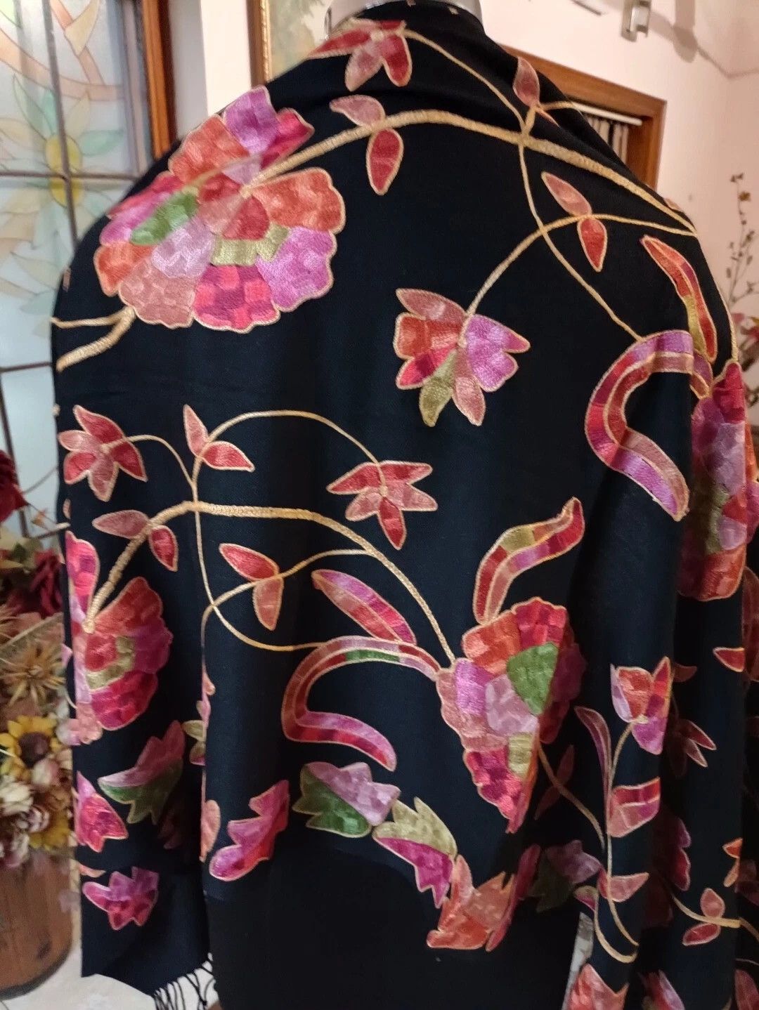 Other Cashmere Vibrant Hand Embroidered Floral Scarf Kashmiri Size ONE SIZE - 6 Thumbnail