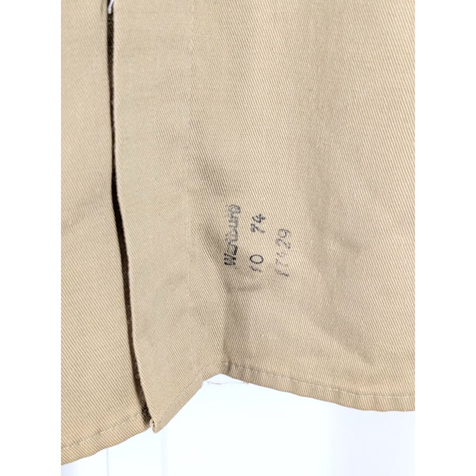 Vintage VINTAGE Blue Bell Wrangler Uniform Work Shirt Brown 60s 70s USA Large 16.5 Beige Cotton Button-Front Rockabilly Mens Size US XL / EU 56 / 4 - 5 Thumbnail