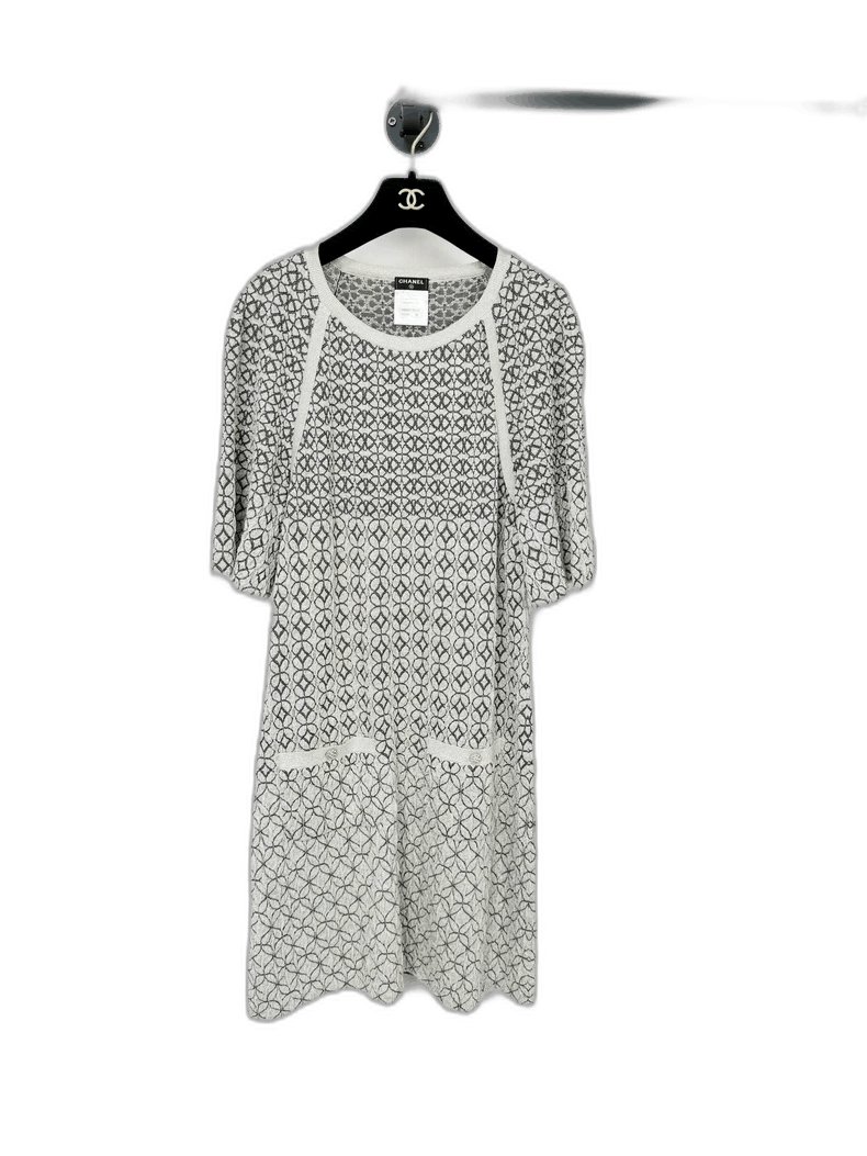 Chanel Chanel Dress Size 36, Worn a Few Times -2505 Size S / US 4 / IT 40 - 1 Thumbnail