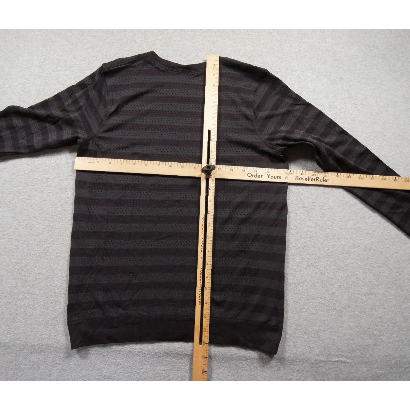 Lululemon Lululemon Shirt Womens 8 Gray Breeze Long Sleeve Activewear Training Workout Gym Size M / US 6-8 / IT 42-44 - 7 Thumbnail