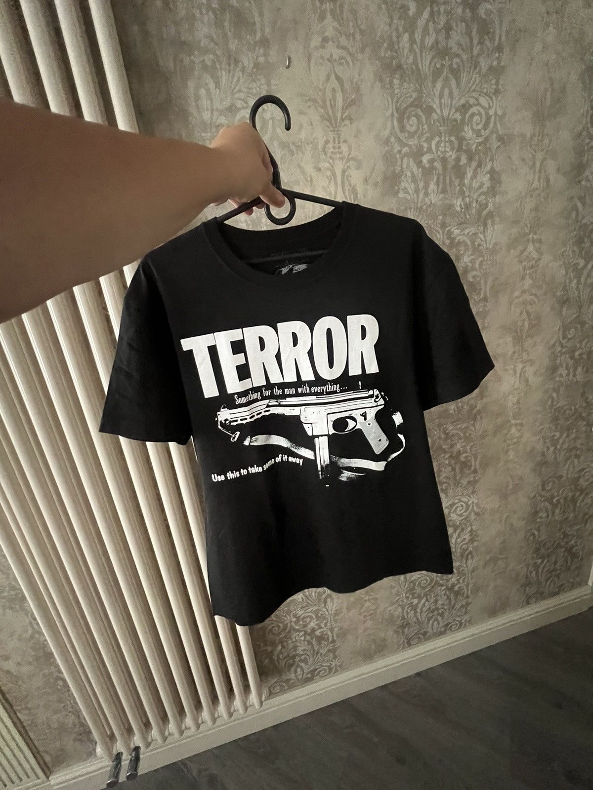 Vintage Vintage Terror Worldwine T-Shirt Tee Size US L / EU 52-54 / 3 - 5 Thumbnail
