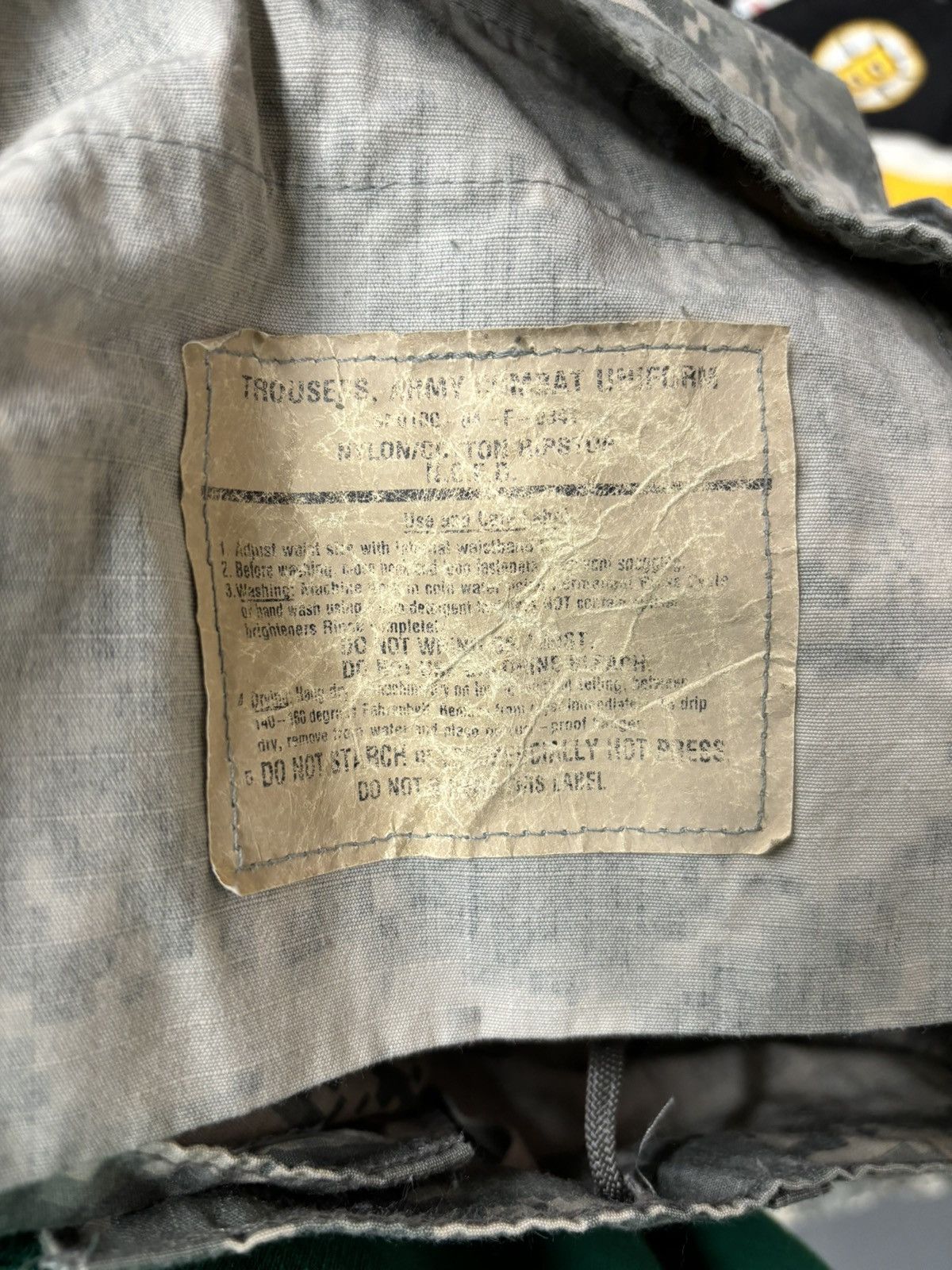 Vintage Vintage US military cargo baggy pants Size US 31 - 8 Thumbnail