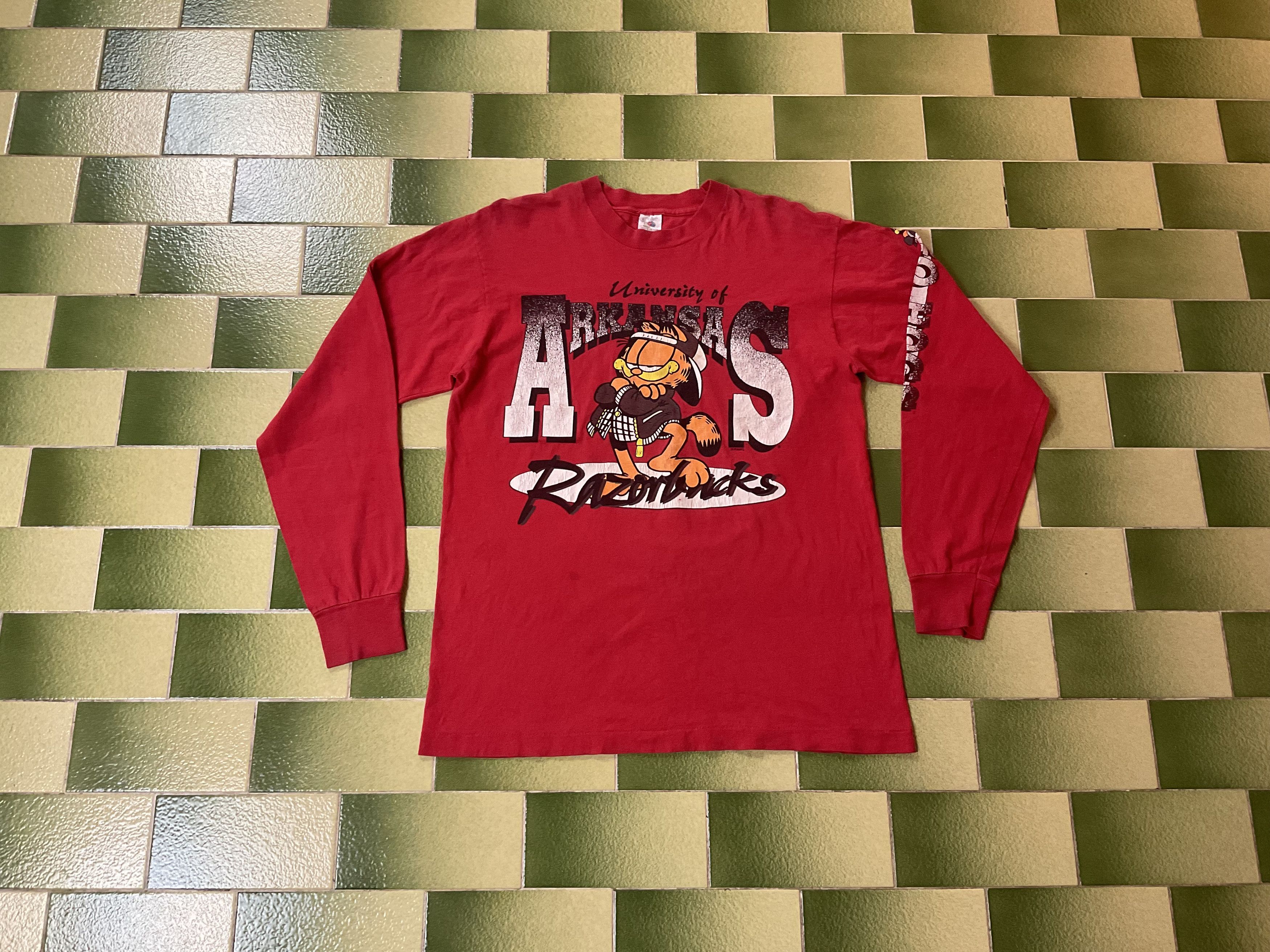 NCAA Vintage 90s Garfield Arkansas Razorbacks Football T-Shirt Size US L / EU 52-54 / 3 - 1 Thumbnail