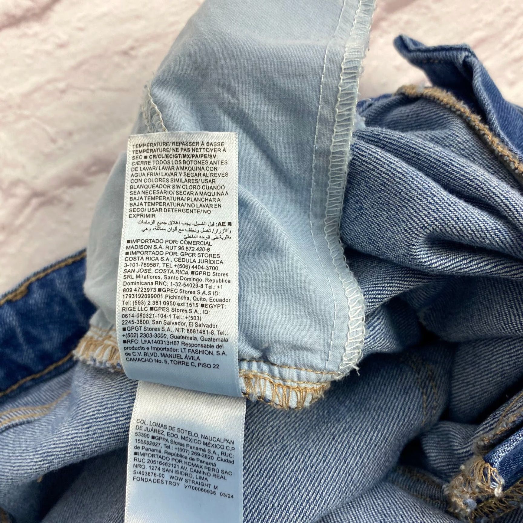 Old Navy VINTAGE Old Navy Women Jeans Wow Straight High Rise Size 6 Petite Distressed Raw Hem Size 28" / US 6 / IT 42 - 6 Thumbnail