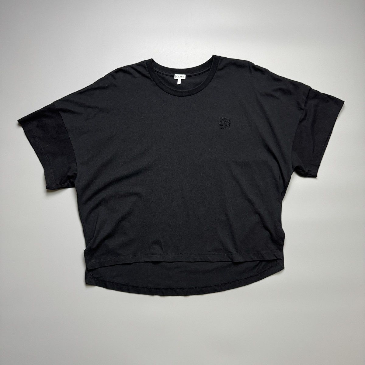 Loewe Loewe - Anagram Boxy Cropped Embroidered Logo - Shirt Size XS / US 0-2 / IT 36-38 - 1 Thumbnail