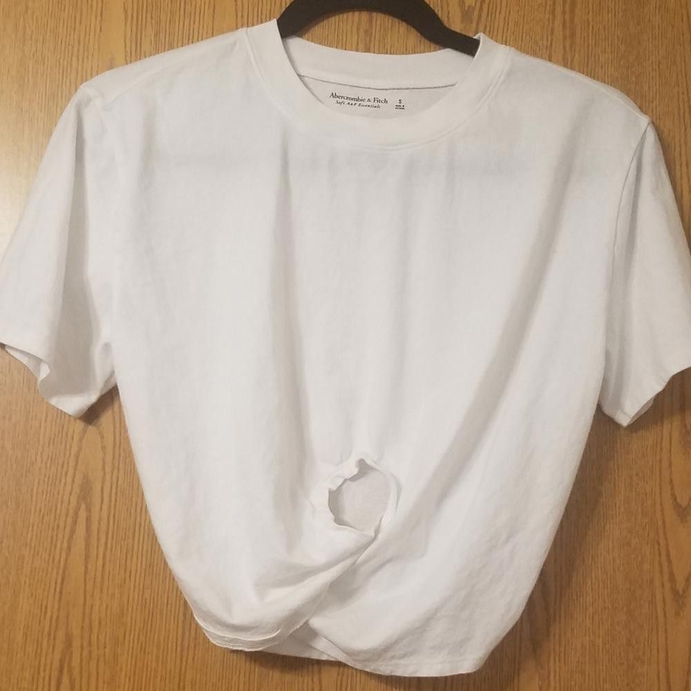 Abercrombie & Fitch Abercrombie & Fitch White Crop Top Size Small Size S / US 4 / IT 40 - 1 Thumbnail