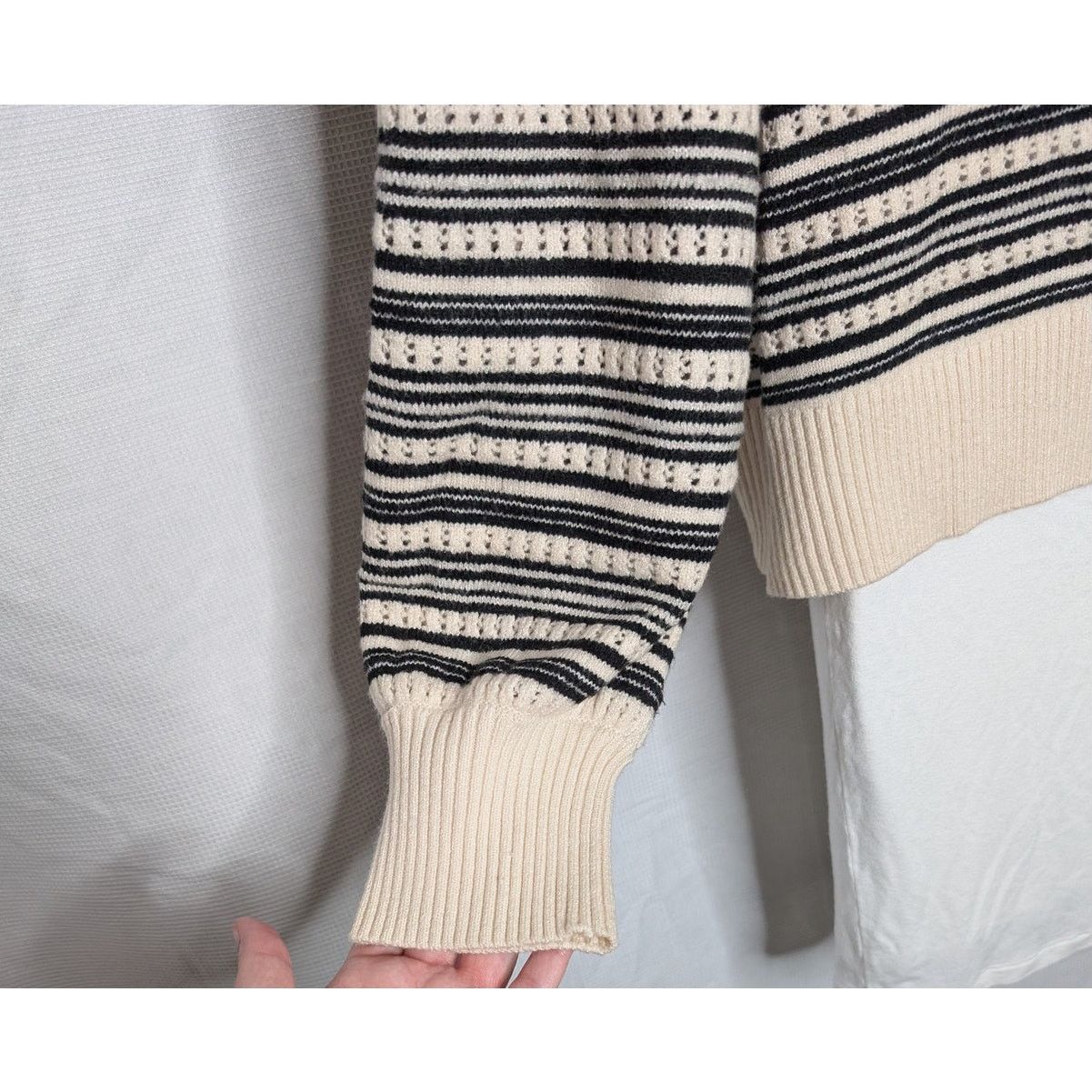 Express NWT Express Striped Bow Cardigan Sweater Plus Size XXL Size XXL / US 16-18 / IT 52-54 - 3 Thumbnail