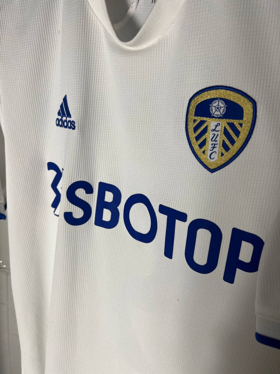 Vintage VERY RARE ADIDAS FC LEEDS UNITED ENGLAND SOCCER JERSEY RETRO Size US M / EU 48-50 / 2 - 6 Thumbnail