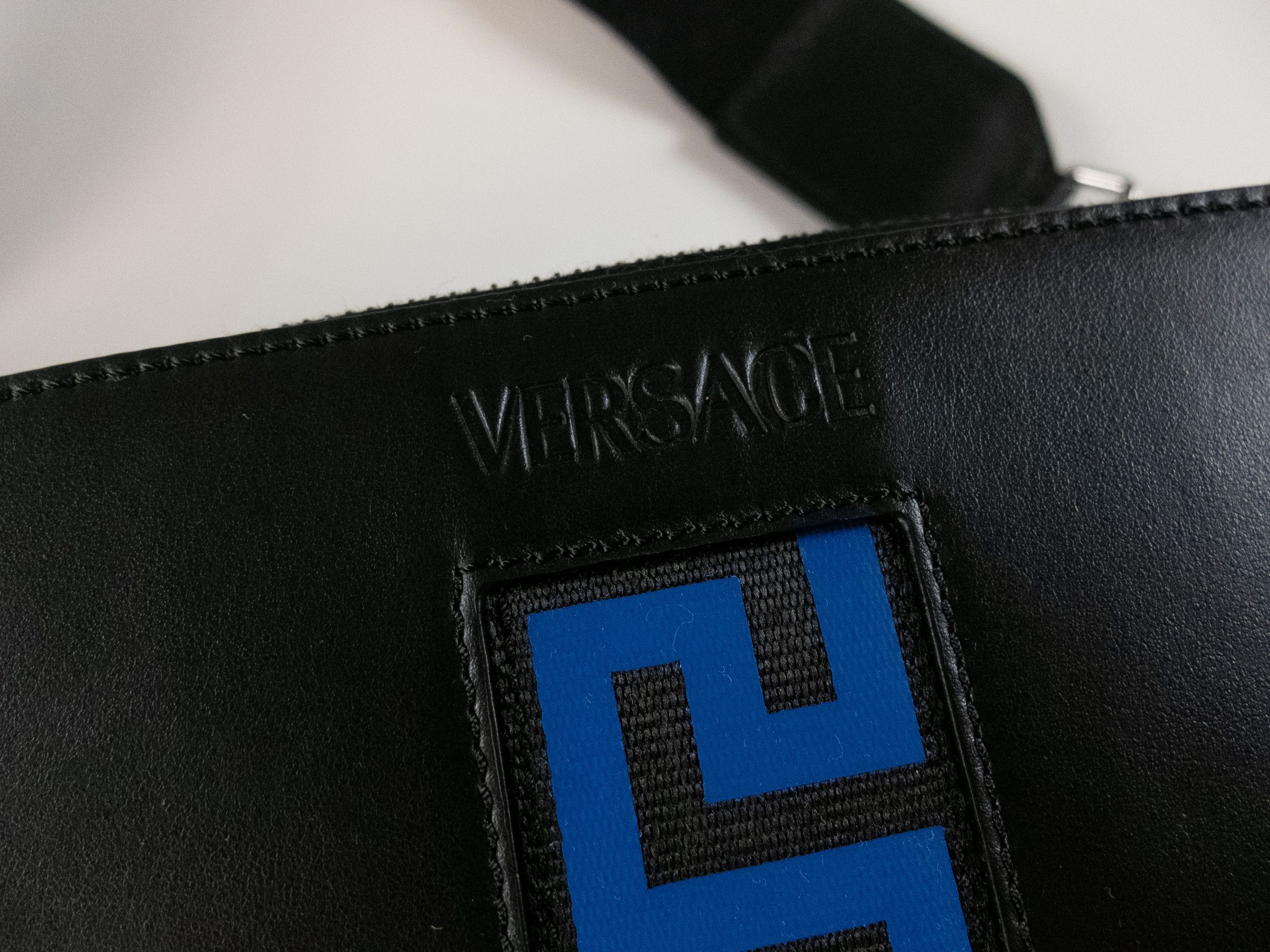 Versace VERSACE La Greca black & blue leather crossbody camera bag Size ONE SIZE - 4 Thumbnail