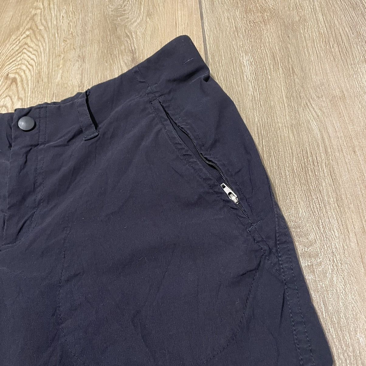 Other Vintage Small Logo Nike Acg Shorts Size US 27 - 5 Thumbnail