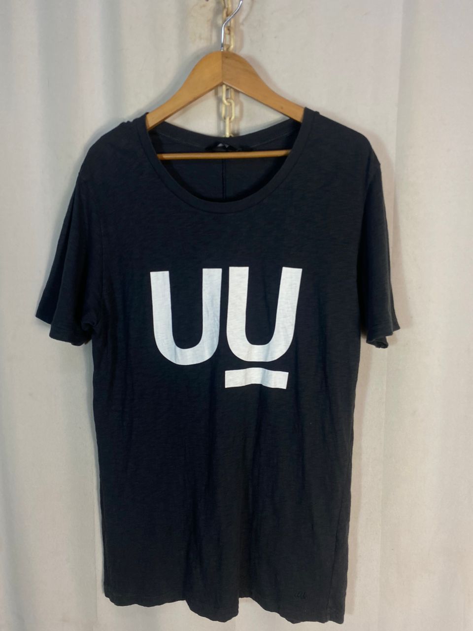Undercover × Uniqlo Undercover x Uniqlo big logo tshirt Size US M / EU 48-50 / 2 - 8 Thumbnail