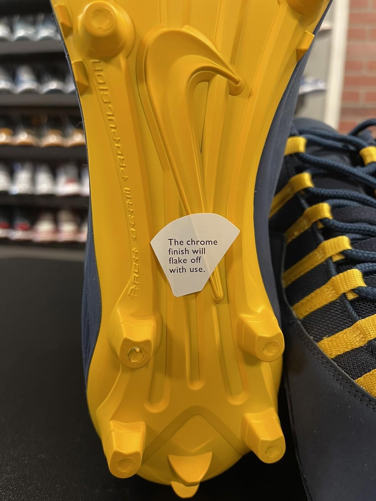 Jordan Brand Size 13 - Air Jordan 10 Michigan Wolverines PE DC1142-407 Size US 13 / EU 46 - 11 Thumbnail